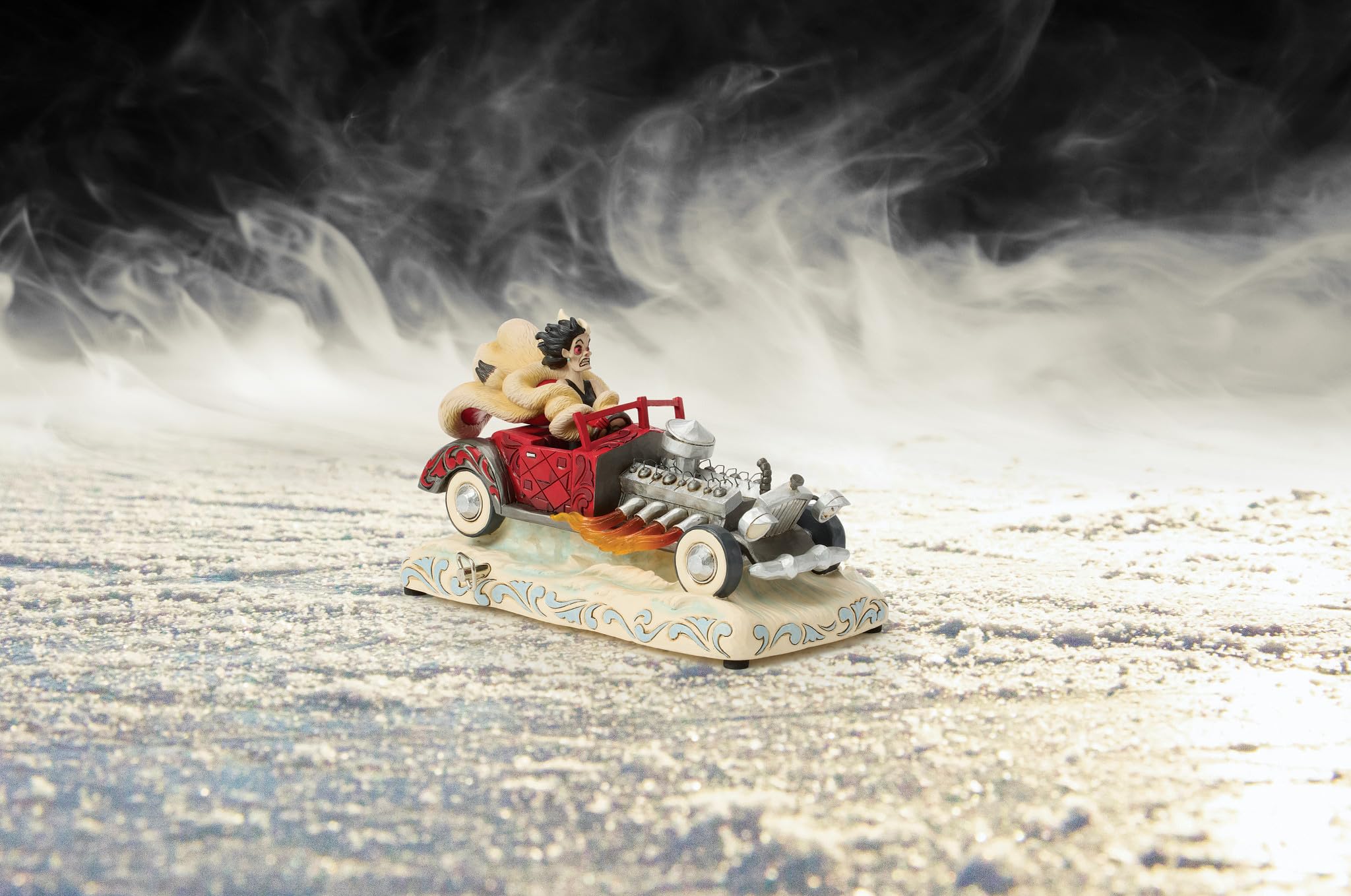 Disney Traditions Cruella - Figura Musical de Escena de Coche