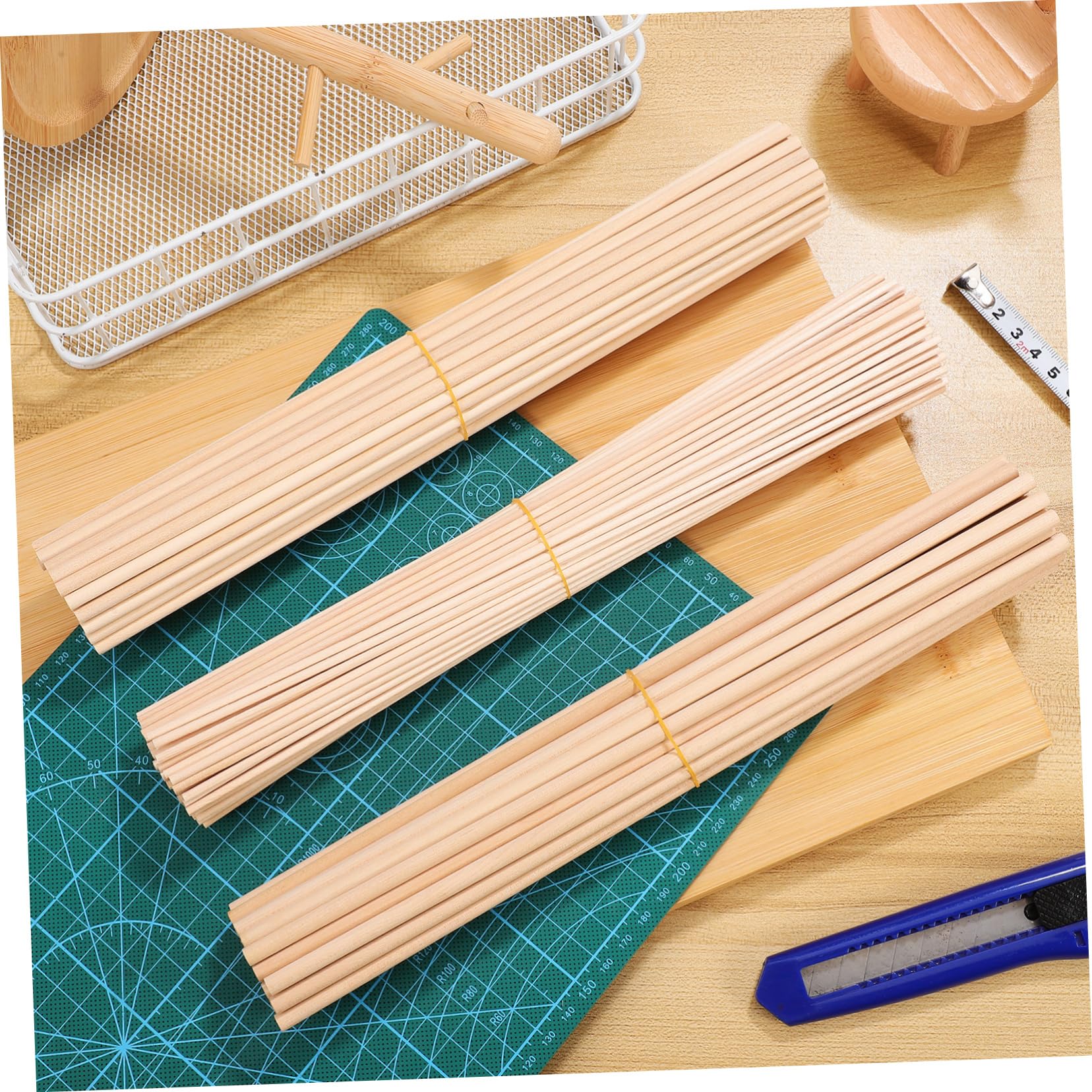HOMSFOU 215 Stück Runde Holzstäbe zum Basteln Glatte und Robuste Bastelholzstäbchen für Schule und Modellbau in Beige
