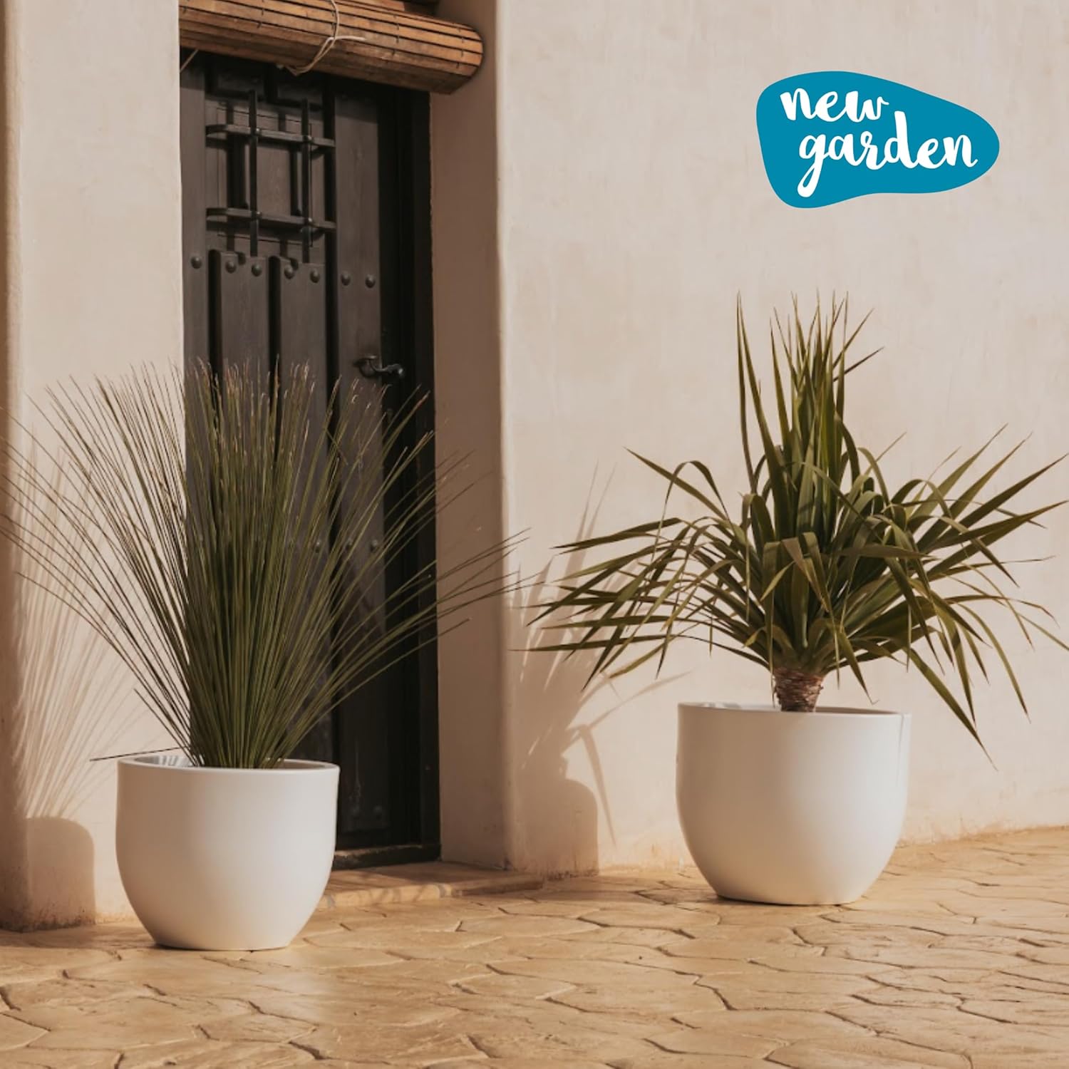 newgarden Azalea Planter | Decorative Round Planter in Sturdy Polyethylene | Wide Planting Level and Rough Finish | Modern Design for Outdoor and Indoor Use, White | 30 x 24.7 cm