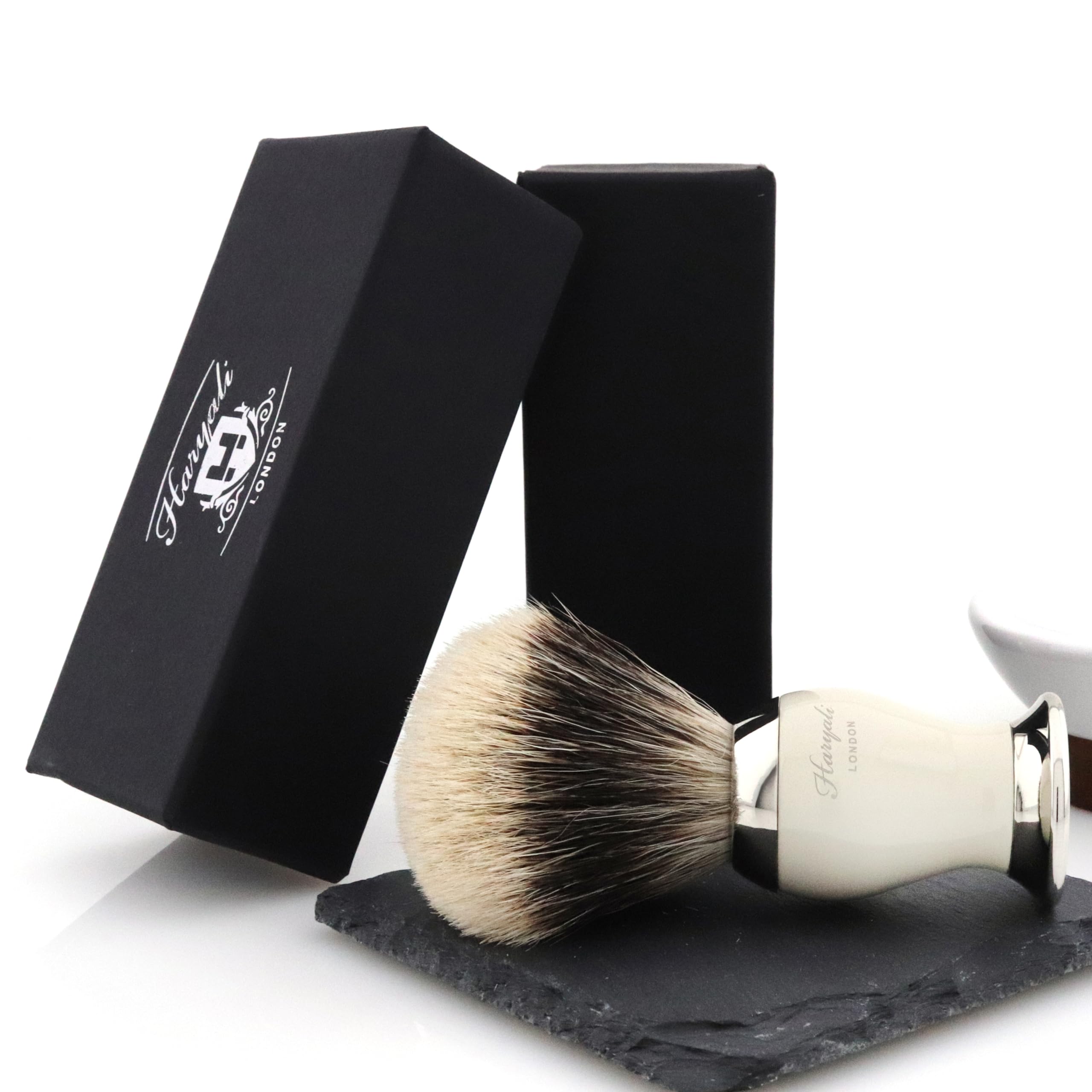 Haryali London Silvertip - Pennello da barba in setole di tasso sintetico, da uomo, con manico in resina preziosa color avorio, base rivestita in ottone, strumento per la pulizia dei peli del viso e