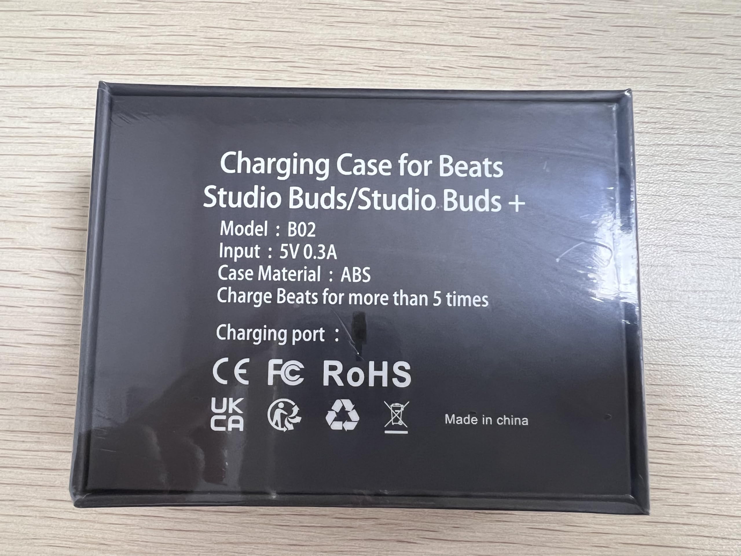 Custodia di ricarica di ricambio compatibile con Beats Studio Buds/Buds +, caricatore con pulsante di sincronizzazione Bluetooth e batteria integrata da 660 mAh (cuffie non incluse)