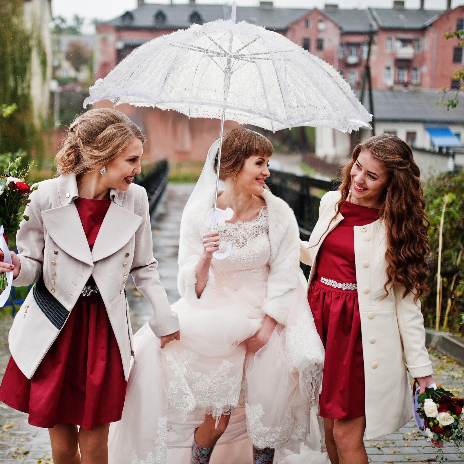 Amylove 12 Stück weiße Spitze Sonnenschirm Regenschirm Bulk Hochzeit Regenschirm für Brautjungfern und Braut Blume Foto Requisite Vintage Dekoration Damenkostüm 1920er Jahre Party und Teeparty