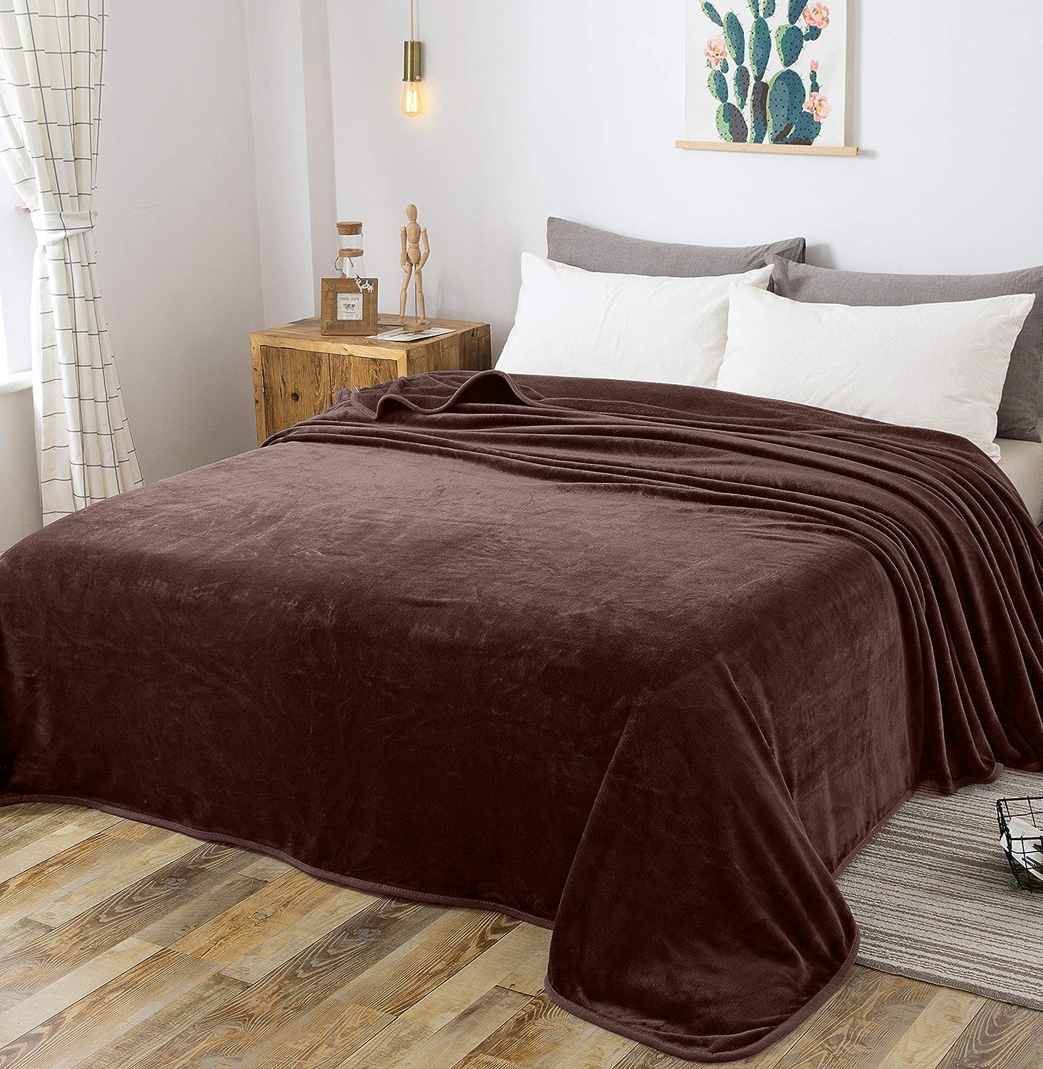 Richave Fleece Blanket King Size 350GSM Lightweight Throw for The Bed Warm Sofa Blanket 90" x 108"(Brown King)