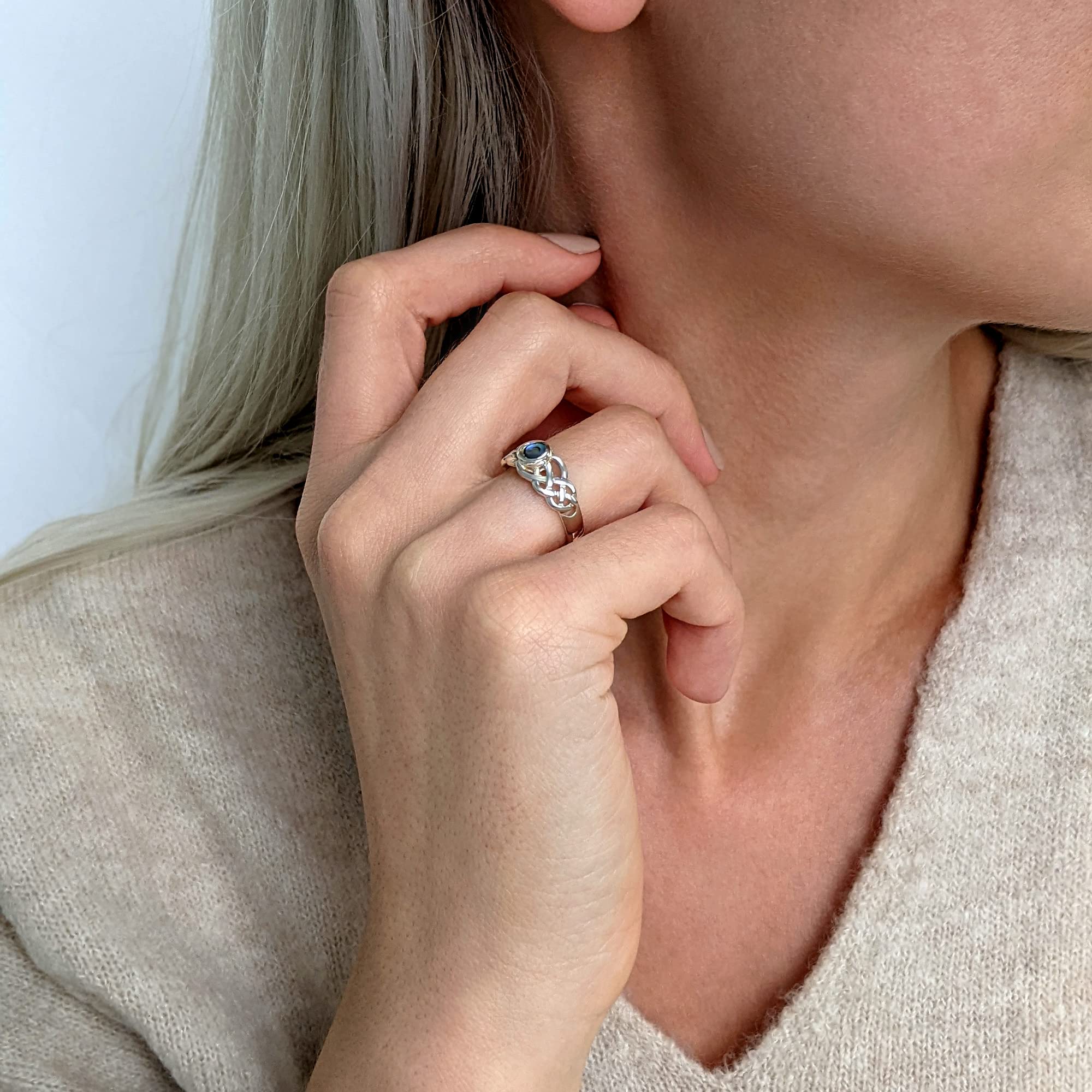 81stgeneration Sterling Silber Keltischer Knoten Abalone Muschel Cabochon Ring für Damen | 925 Silber Ewigkeitsknoten-bandring | Irisches Geflochtenes Band | Gewebtes Knotenmuster