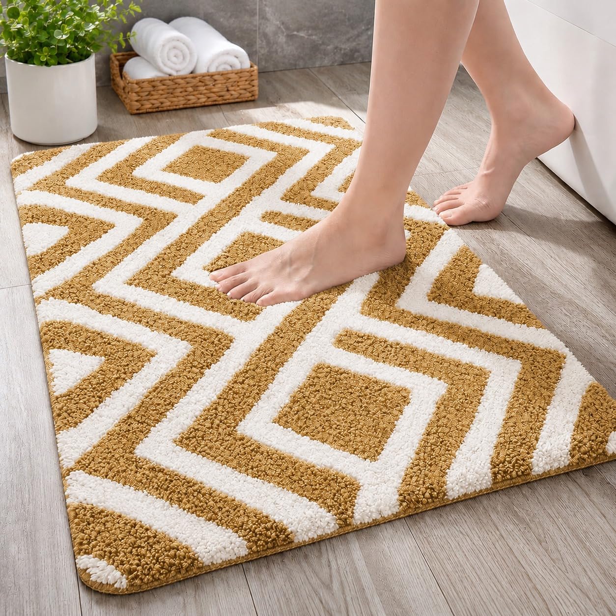 Roseate Egyptian Super Soft (40x60 cm) Microfibre Solid 2000 GSM Round Bath Mat Super Absorbent Anti Skid Mats for Bathroom/Bedroom/Kitchen/Door Mat/Floor Mat (Beige) Pack of 1