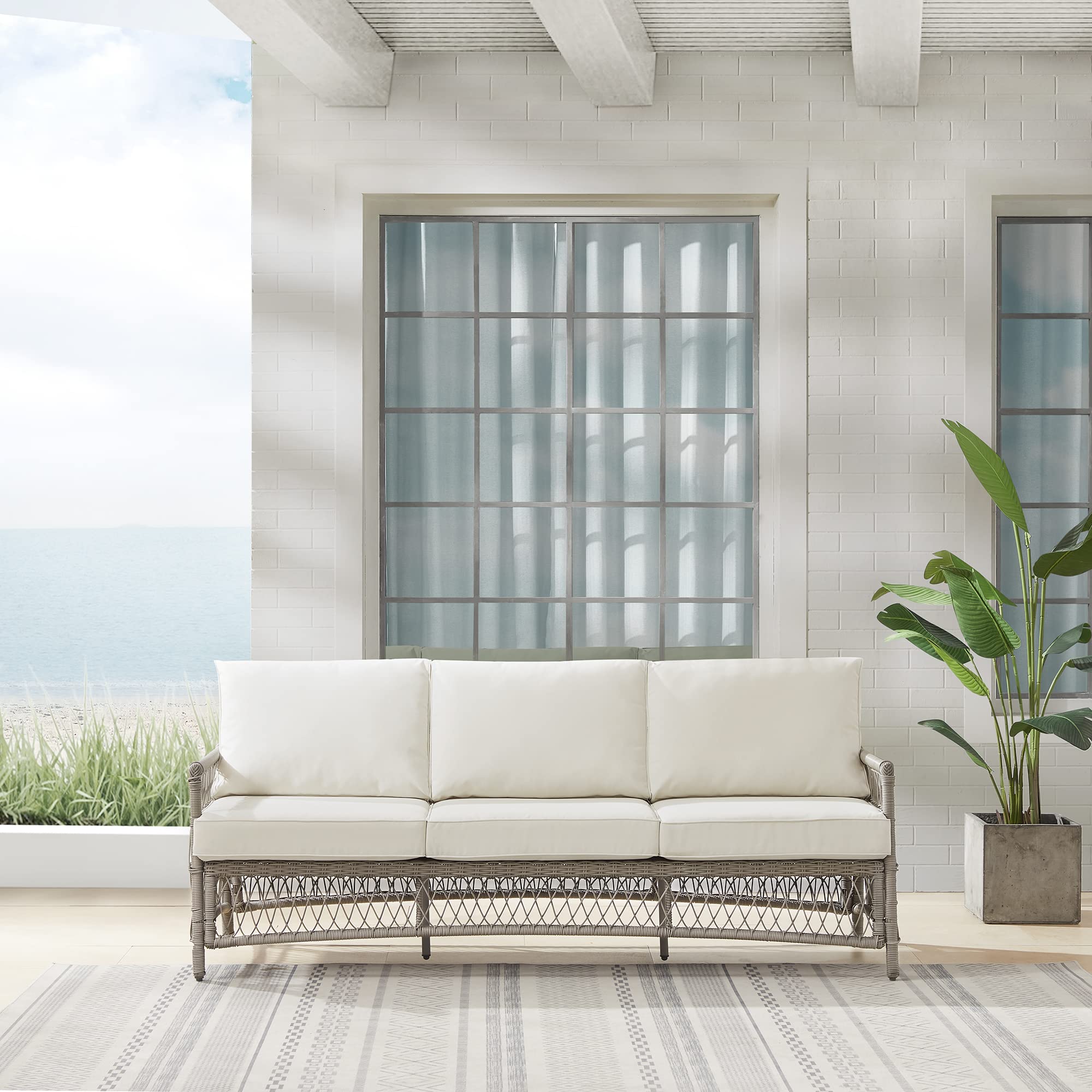 Thatcher - Sofá de mimbre para exteriores, sofá de patio para 3 personas para porche, terraza, patio trasero, madera flotante con cojines color crema 6
