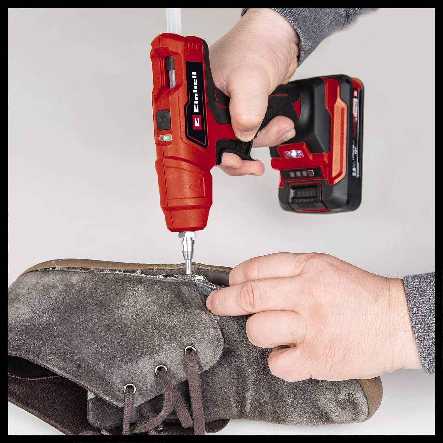 Einhell Pistola per colla a caldo a batteria TE-CG 18 Li - Solo Power X-Change (li-ion, pronta per l’uso in 120 secondi, 5 stick di colla + ugello piatto, senza batteria e caricabatteria)