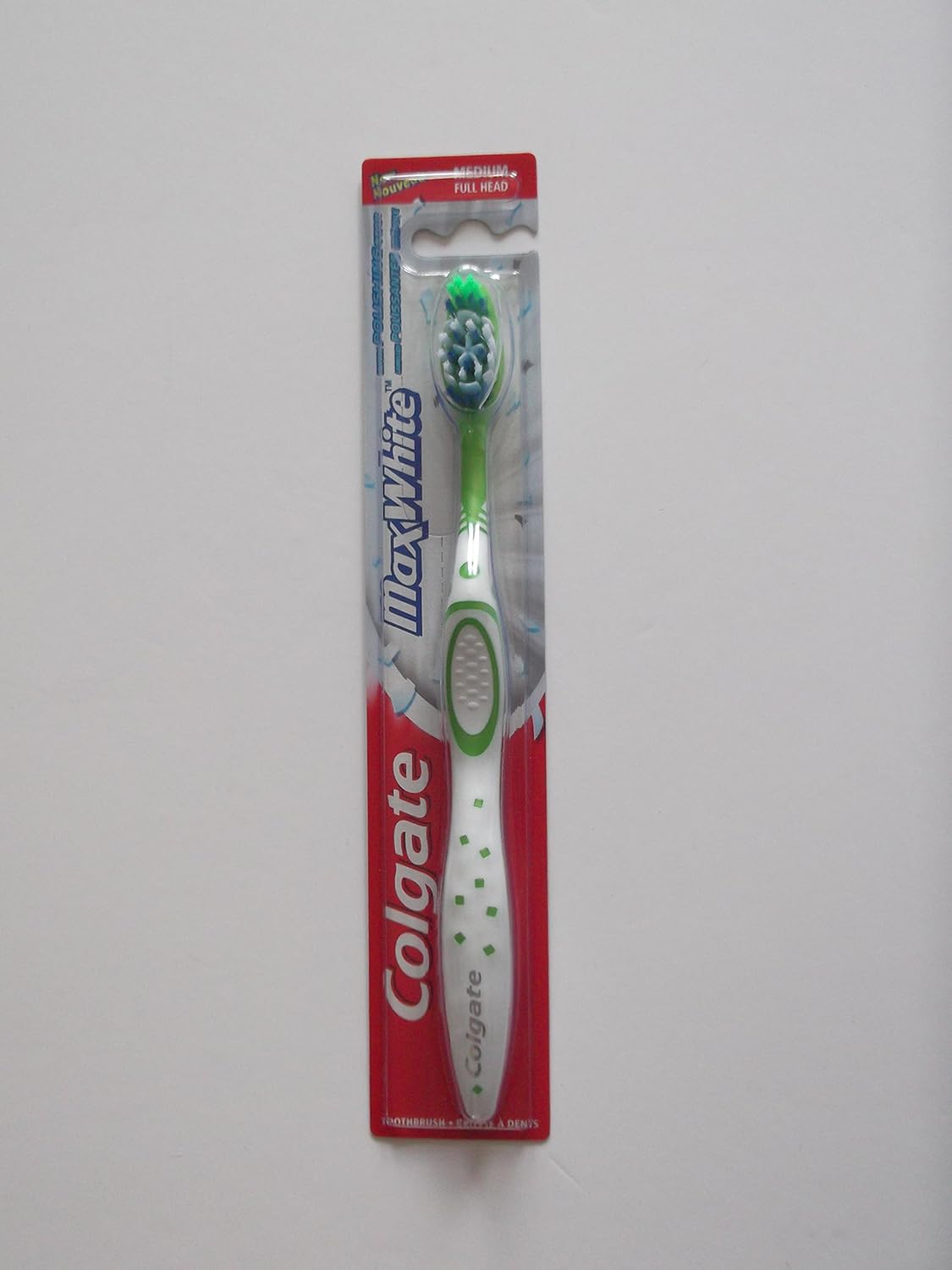 New Colgate Max White Toothbrush with Polishing Star - Set of 2 Assorted Medium - Full Head, 1 count (Pack of 2) - Image 3