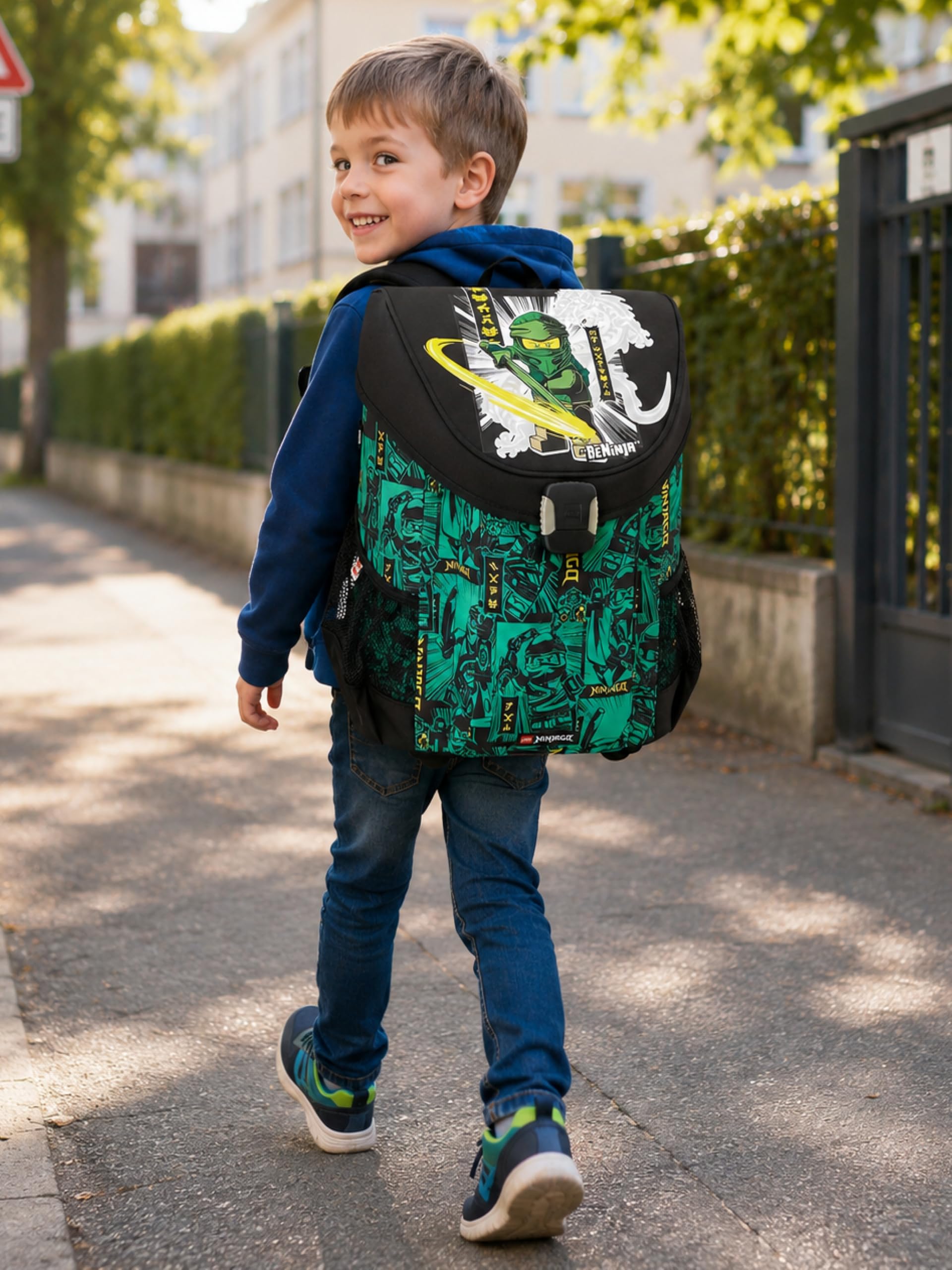 Familando - Schulranzen Set 7-teilig mit Lunch-Set - Lego Easy Green Ninjago - Ergonomisch, stabil & mit gepolstertem Rücken - 790g leicht mit 21L Volumen - mit Reflektoren - Ab 1. Klasse
