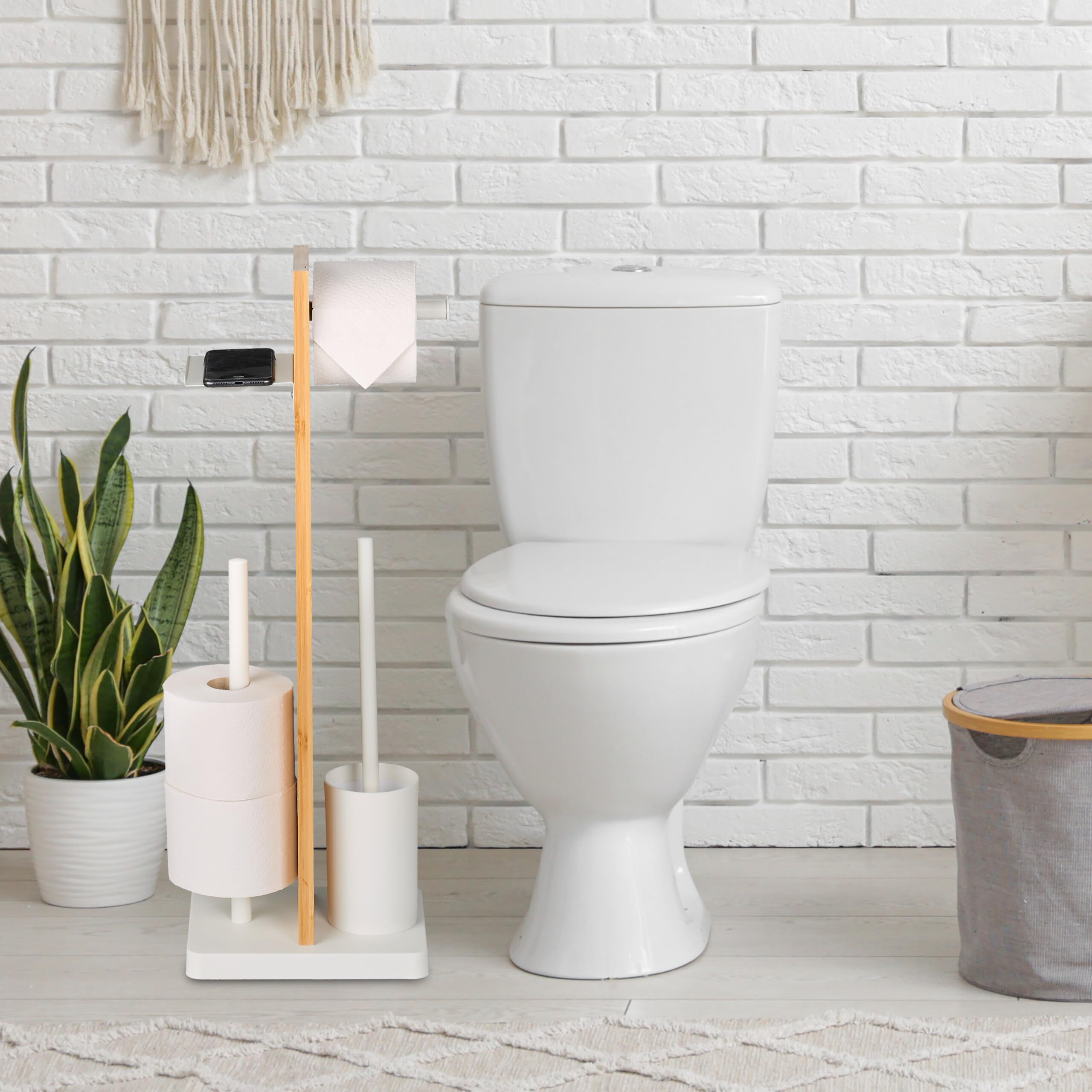 Relaxdays Escobillero y Portarrollos Baño, Bambú, 68x27x18 cm, Balda, Vertical, Escobilla con Soporte, Blanco/Natural, Hierro, Plástico