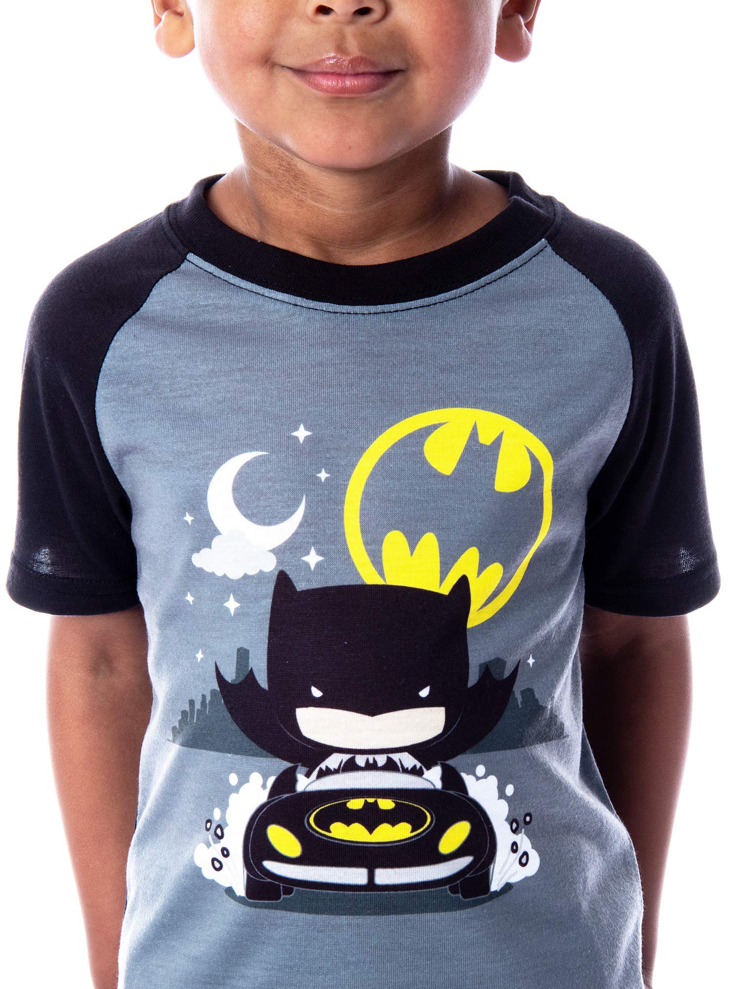 DC Comics - Pijama de Batman para niños pequeños y niñas, juego de pijama de superhéroe de 2 piezas