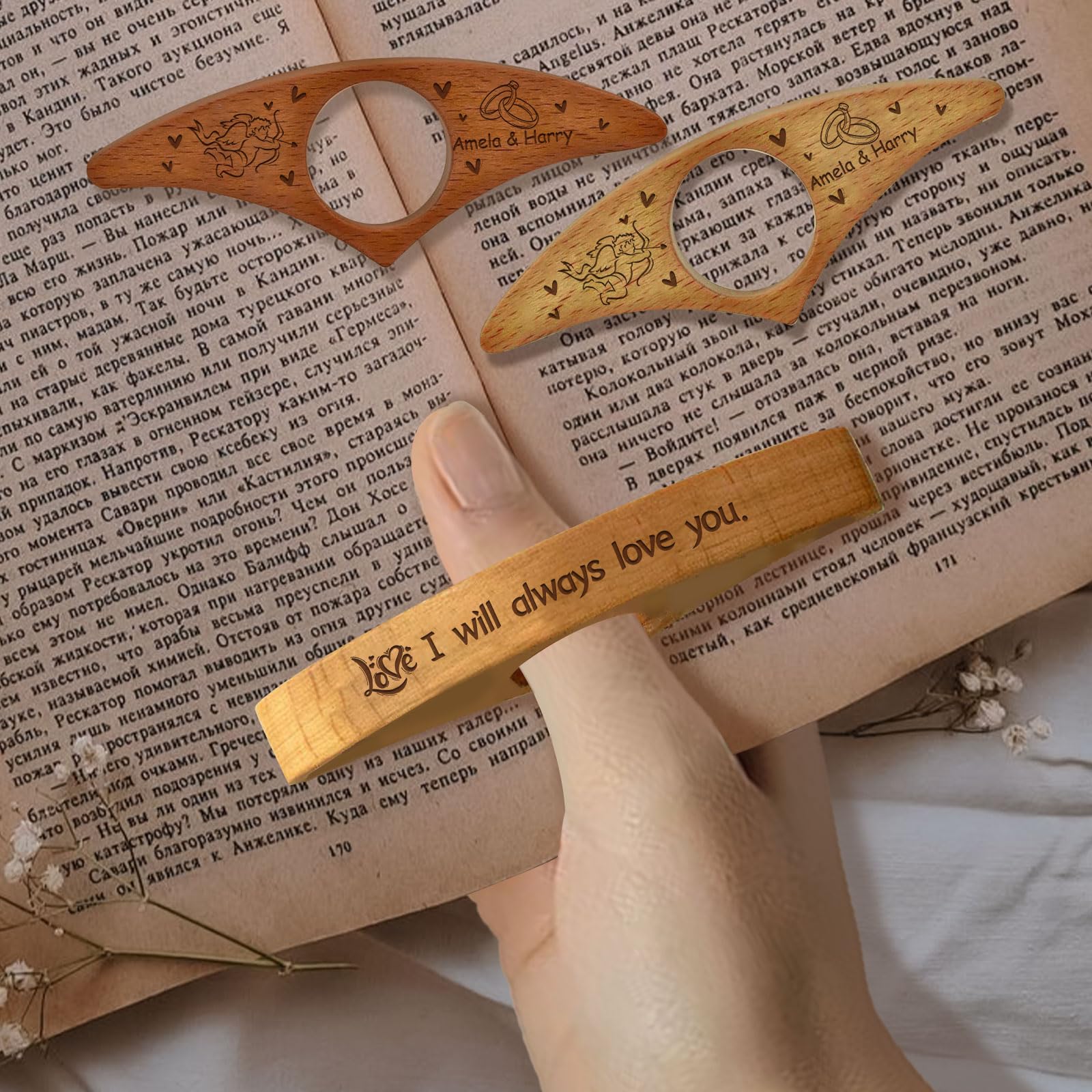 JJ GRADGOWN Personalised Wooden Book Page Holder, Custom Thumb Book Page Holders with Name for Reading, Durable Natural Wood, Gift for Kids, Adults & Book, Lovers, Home, Library, School (Style -4)