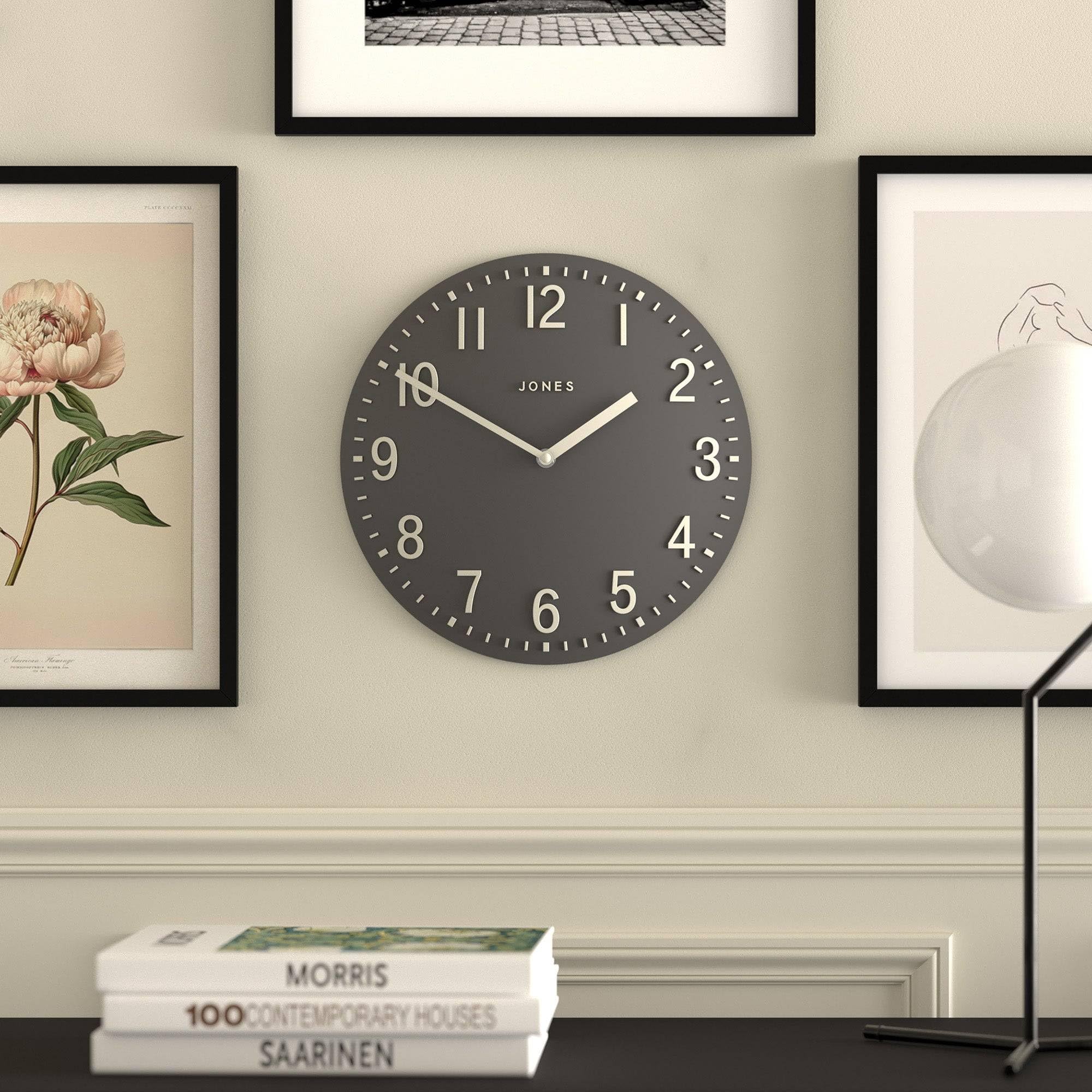 JONES CLOCKS® Chilli Reloj de Pared | Reloj Convexo Moderno | 30cm | Gris Oscuro | Encanto contemporáneo, Ideal para la Cocina, el salón, la Oficina o el Dormitorio