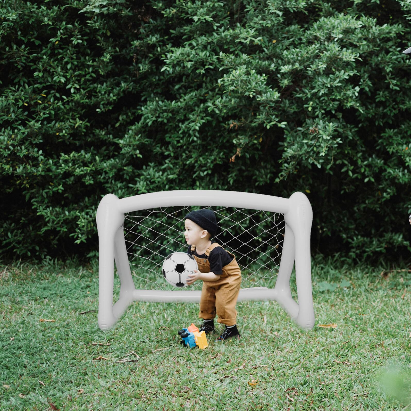 Set Porta da Calcio Gonfiabile Portatile Rete per Bambini, Mini Cancello da Calcetto Pieghevole per Giochi All’aperto, Attrezzatura per Allenamento Calcio in Giardino e Attività