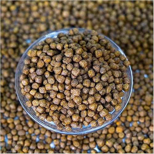 Miniatura 4 de Natural Waterscapes Variedad de alimentos para peces de caza | Pellets de alimentos para peces de estanque y lago | Bolsa de 22 libras | Alimentar a