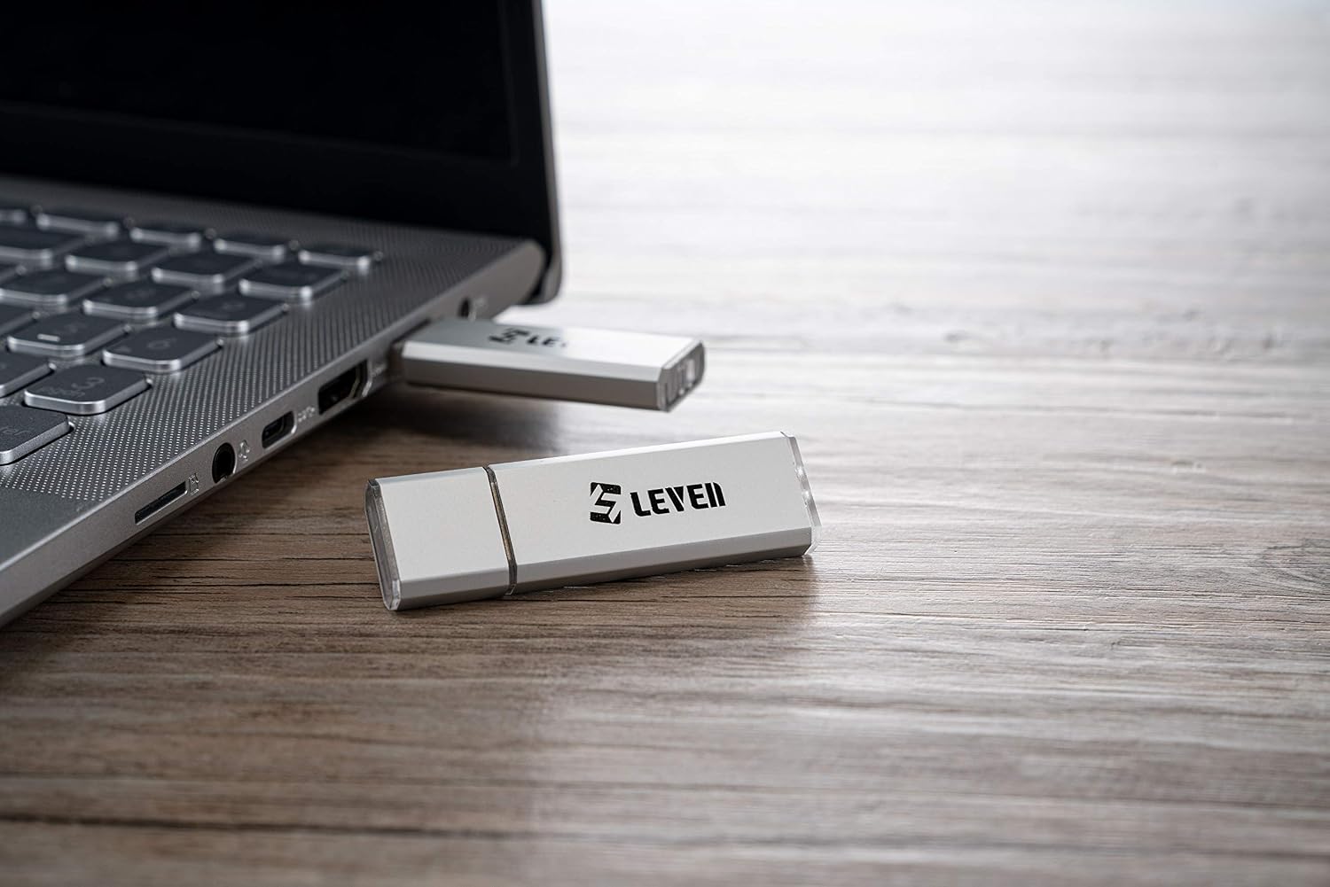 LEVEN 2X128GB USB 3.0/3.1 (Gen1) Flash Drive-Silver, Royal LINE (JUR302SL-128Mx2)