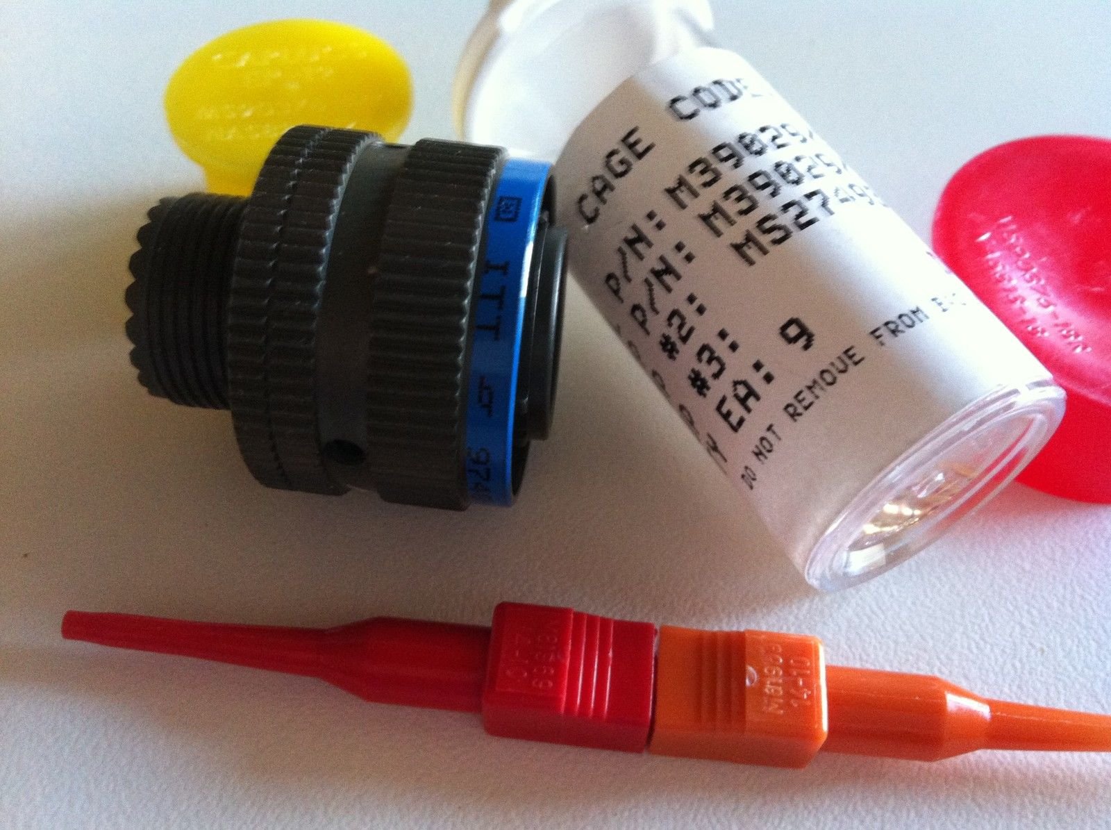 MS27467T13B8P MIL-SPEC. CONNECTOR WITH CONTACTS