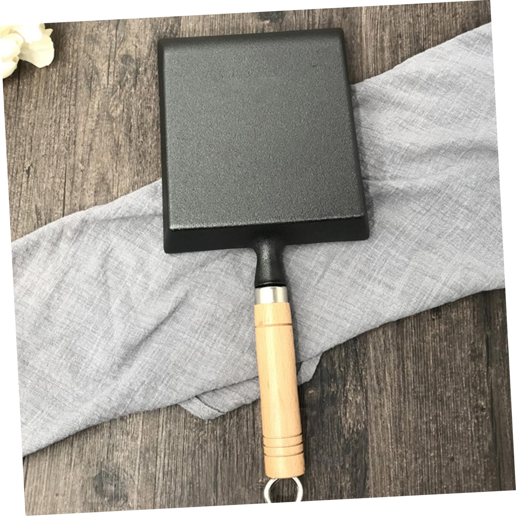 Healeved Padella in Ghisa Quadrata per Uova e Bistecche Manico in Legno Antiscottatura, Fondo Piatto per Cottura Uniforme, Padella Portatile da Campeggio e Barbecue, Multifunzione