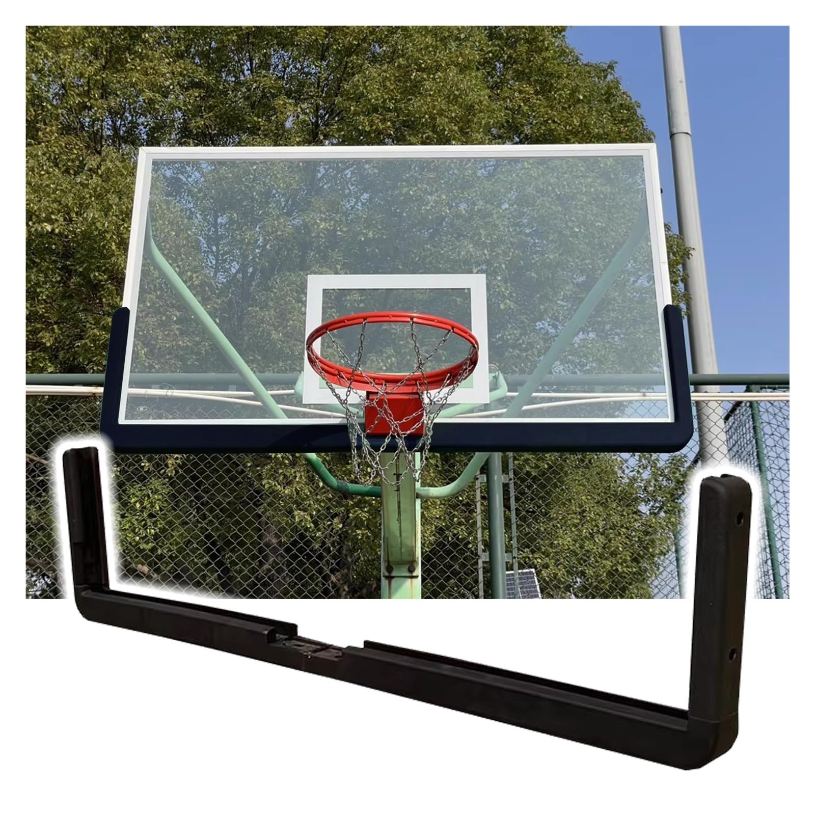 Panneau de basket-ball protégé en extérieur avec ce tapis 180cm