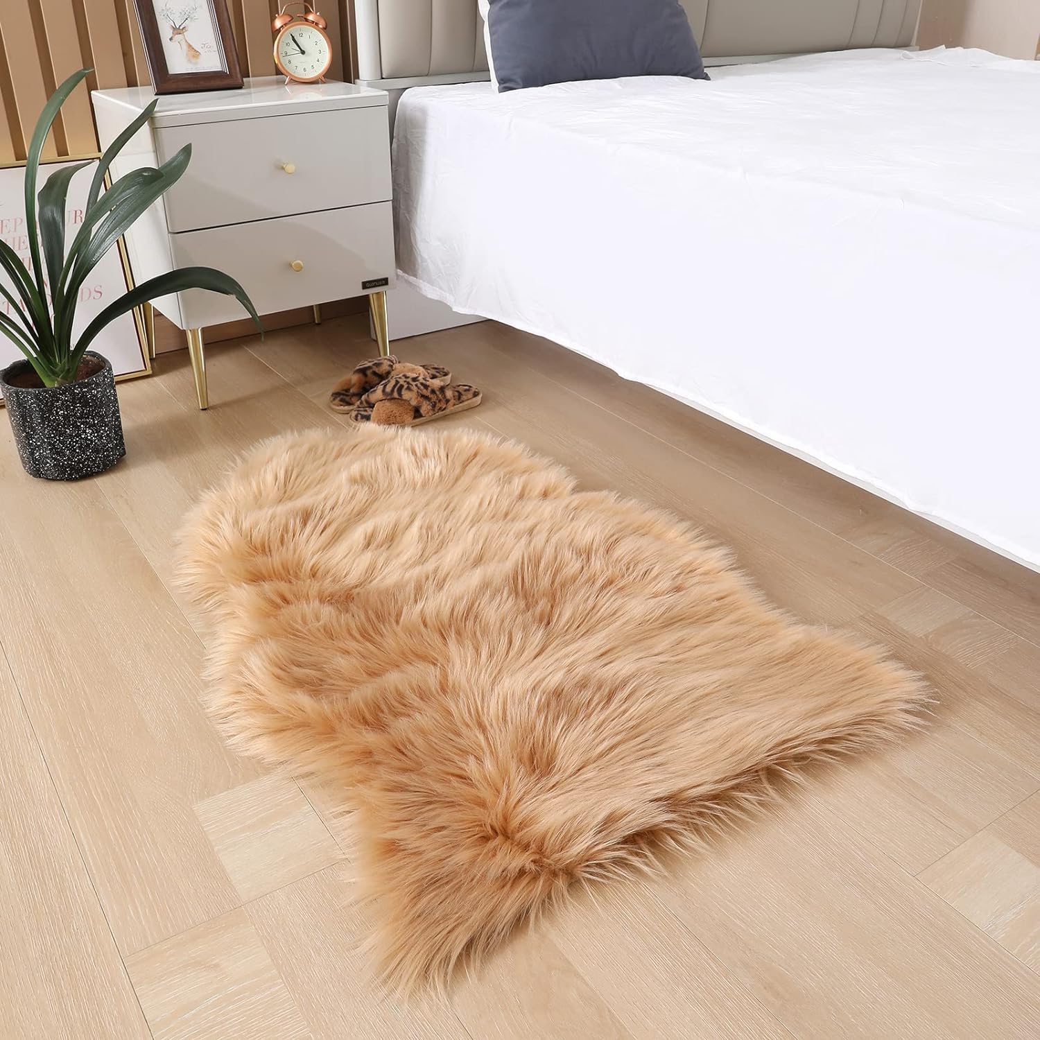 JXLOULAN Fluffy Faux Sheepskin Rug Light Brown 75x120 cm- Hypoallergenic Non-Shedding Area Rug for Living Room/Bedroom/Kids Room - Image 2