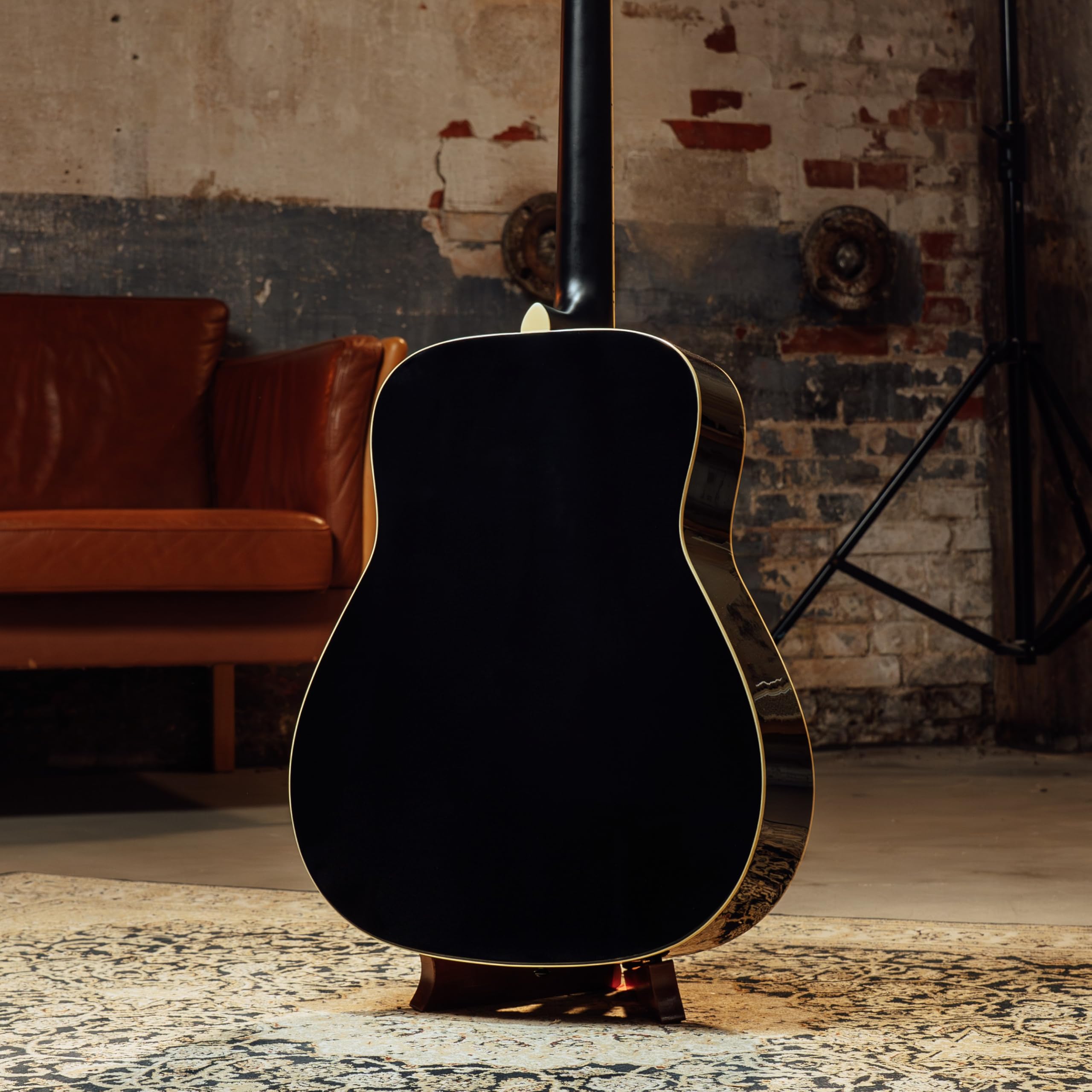 YAMAHA FG820 Chitarra Acustica – Corpo Dreadnought Full-Size, Scala 24,96″, Top in Abete Massello, Fondo e Fasce in Mogano, Tastiera in Palissandro, Corde in Acciaio – Nero