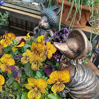 ピーターラビットシリーズ ガーデンオーナメントの 3体セット ピーターラビット ガーデンオーナメント カトンテール お庭 玄関