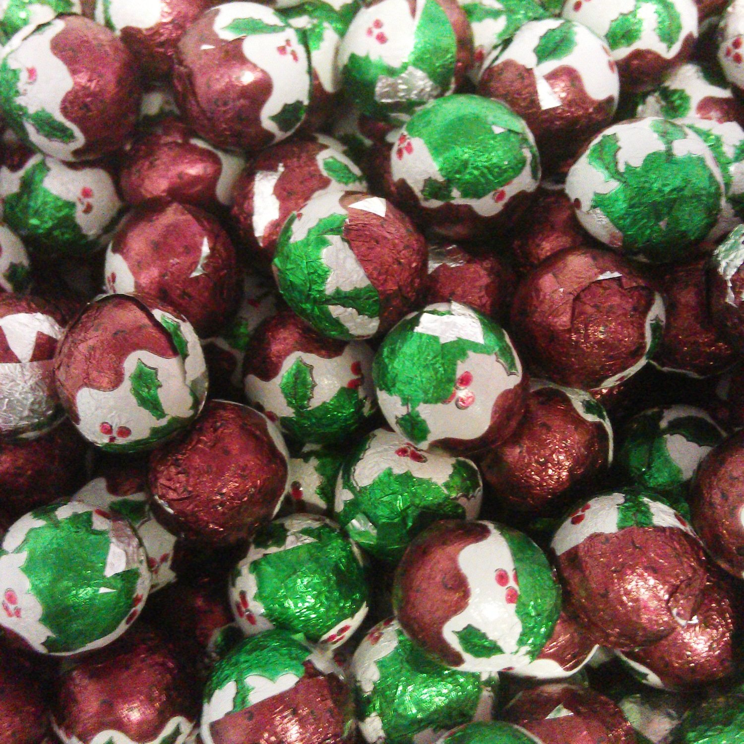 Kinnerton Christmas Chocolate Pudding Balls 100 Pack