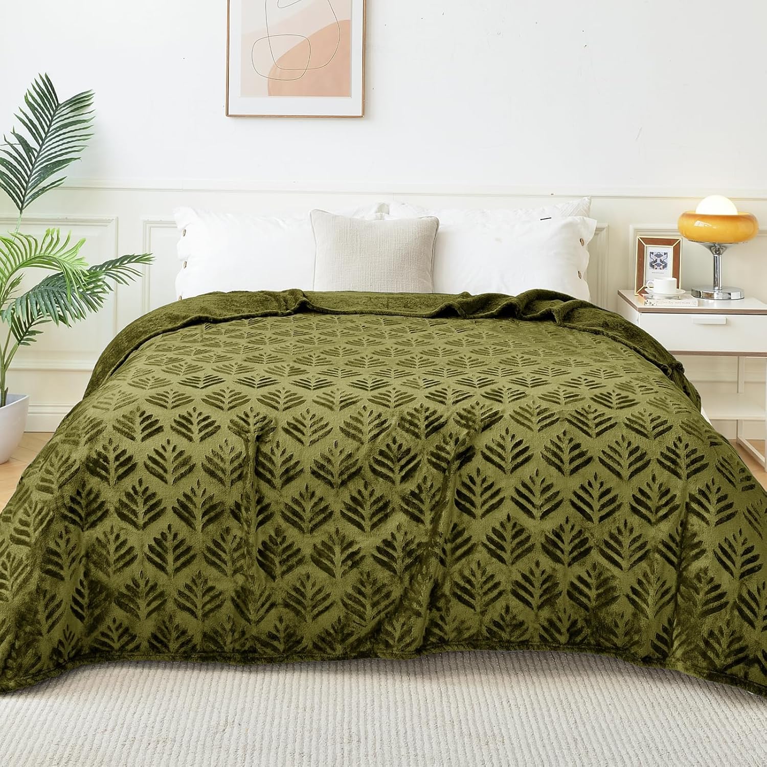 Exclusivo Mezcla Twin Size Fleece Blanket for Bed, Super Soft and Cozy Blankets All Season Use, Leaves Pattern, Plush Fuzzy Lightweight, Olive Green, 60x80 Inch - Image 3