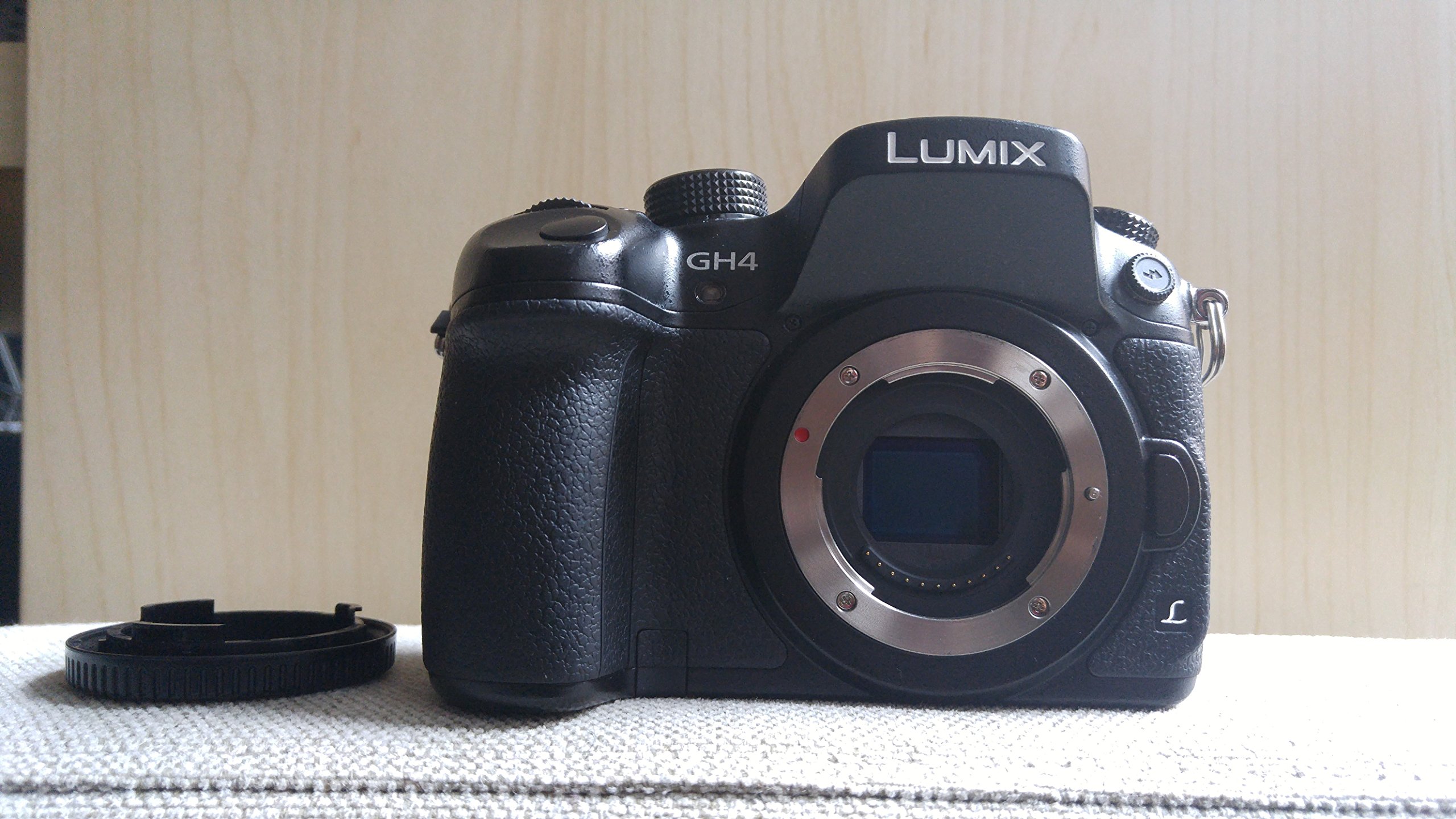 Panasonic Lumix Gh4 Body 4k Mirrorless Camera 16 Megapixels 3 Inch Touch Lcd Dmc Gh4kbody Usa Black Amazon Sg Electronics