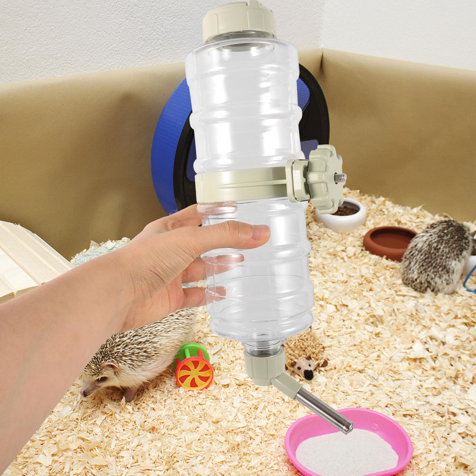 Dispensador Automático de Agua para Perros y Mascotas Capacidad de 946ml, Material PP y Metal, Mantiene el Agua Limpia y Controla la Cantidad en Jaulas o Transportadoras