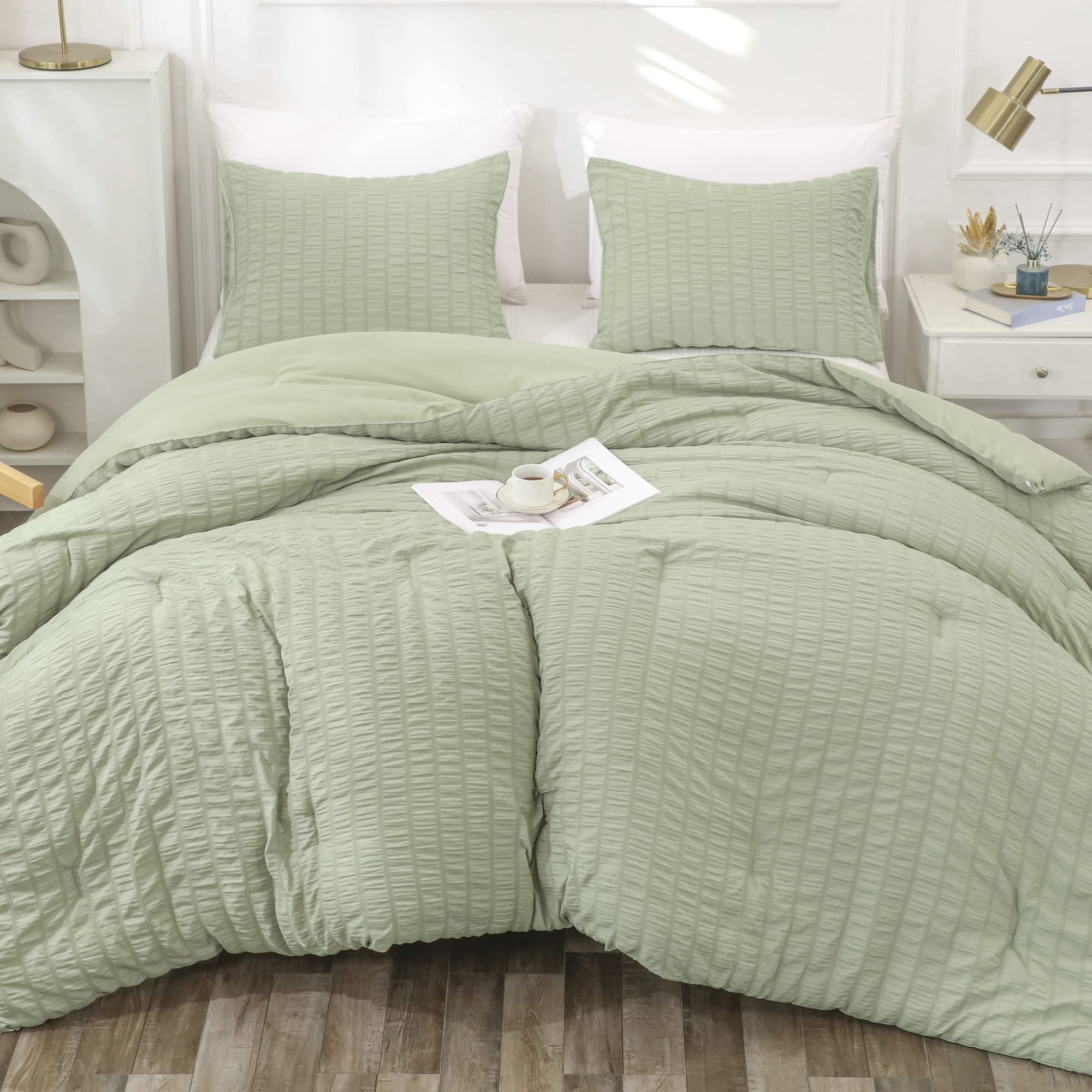 YOZEN Sage Green King Seersucker Comforter Set (104x90 inch), 3 Pieces