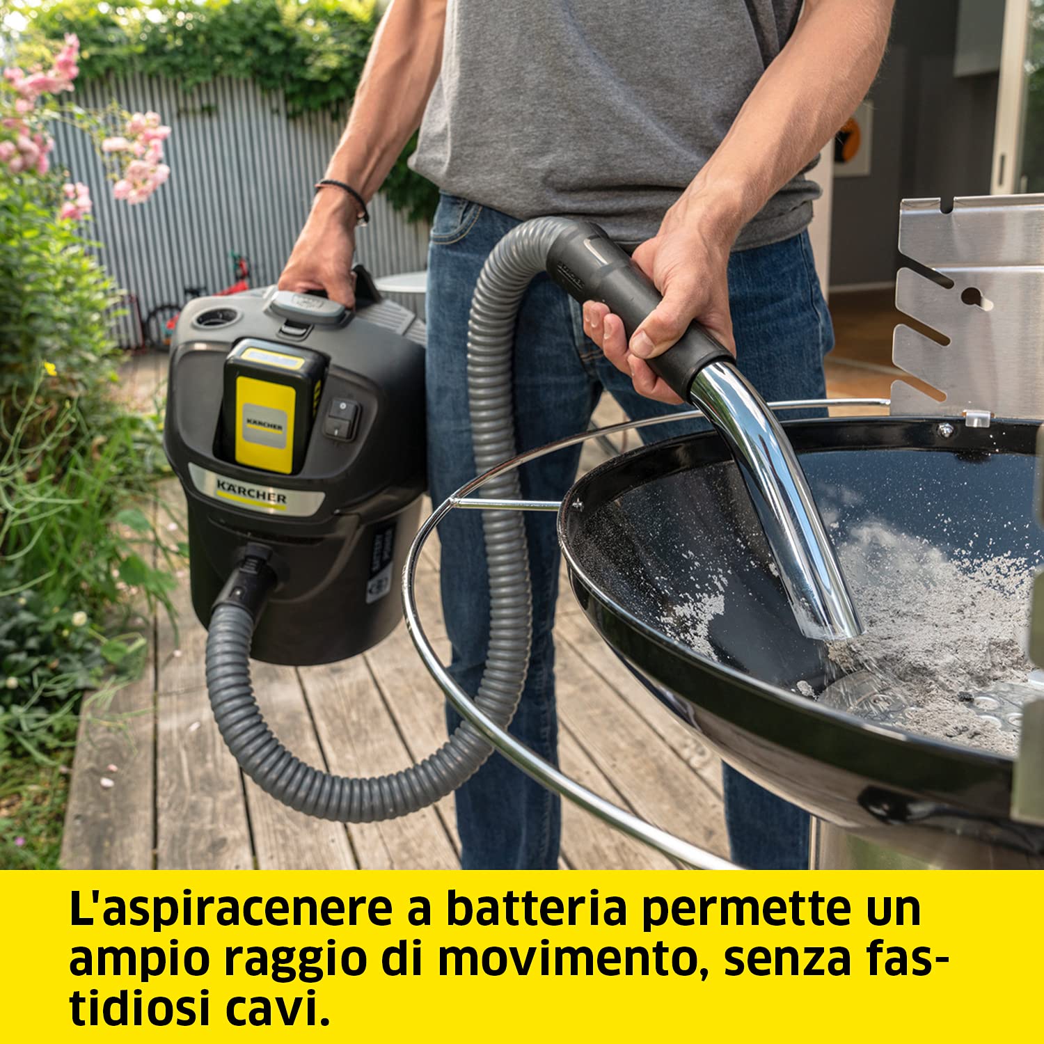 Kärcher Aspiracenere a Batteria 18 V AD 2 Battery Set, Inclusa Batteria da 18 V/2,5 Ah e Caricabatterie Rapido, Ignifugo, Tubo di Aspirazione, Contenitore da 14 l, Potenza 230 W