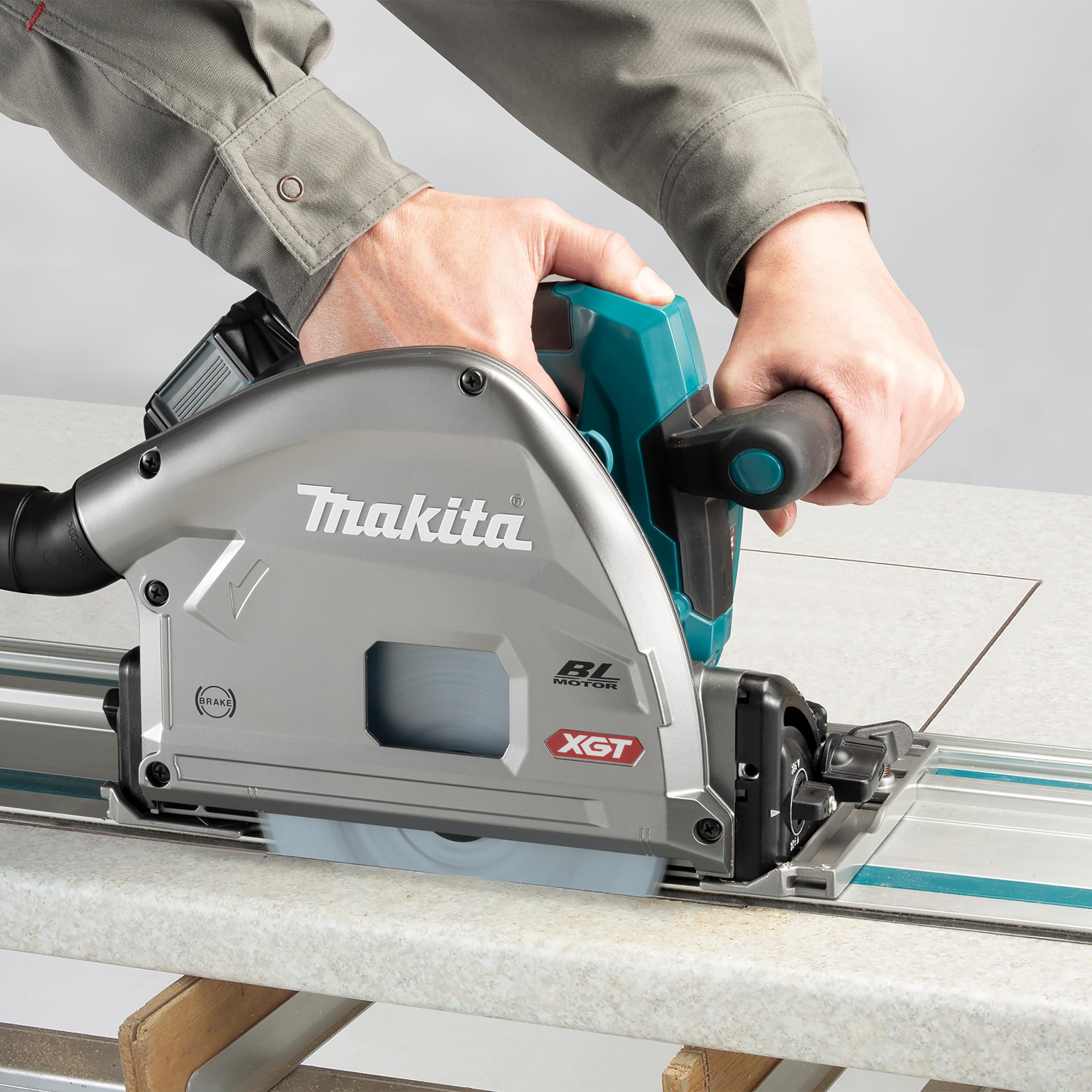 Scie plongeante 165 mm XGT 40V (Produit seul) avec puce bluetooth en makpac - MAKITA SP001GZ03