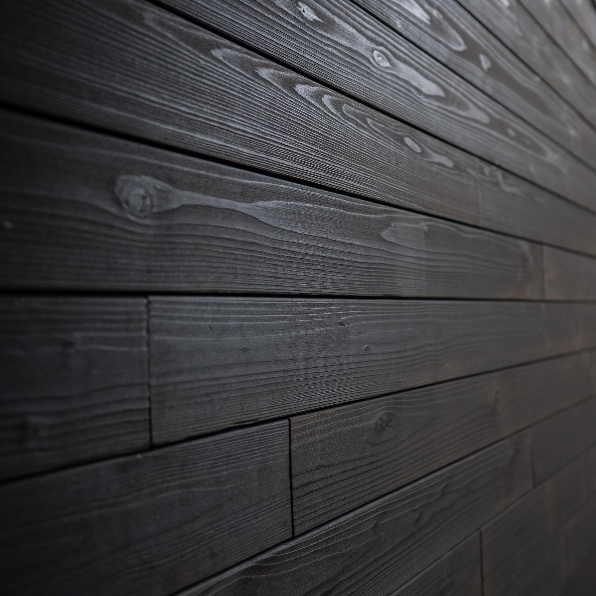 Verkohlte Holzverkleidungsbretter mit Nut und Feder – Schwarz – Wooden Wall Design (1 m2)