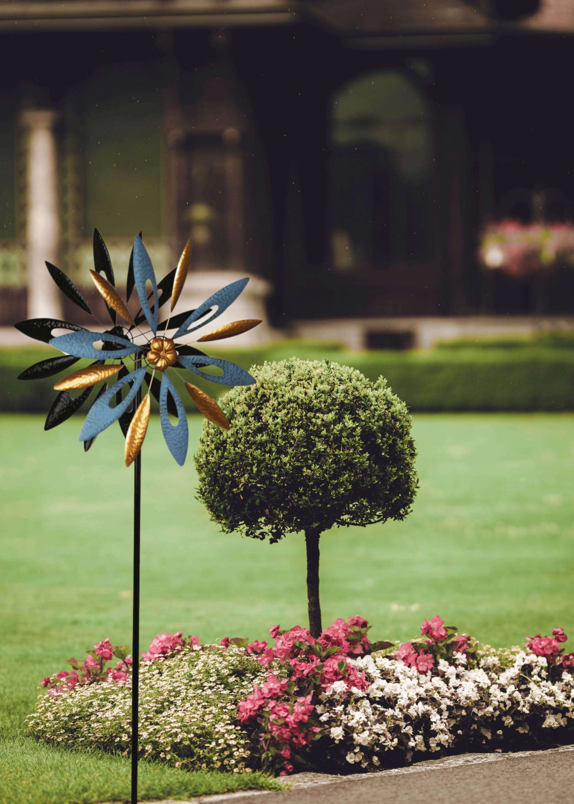 Windrad Windspiel Mehrfarbig aus Metall als Gartenstecker Höhe 183 cm ⌀ 59 cm