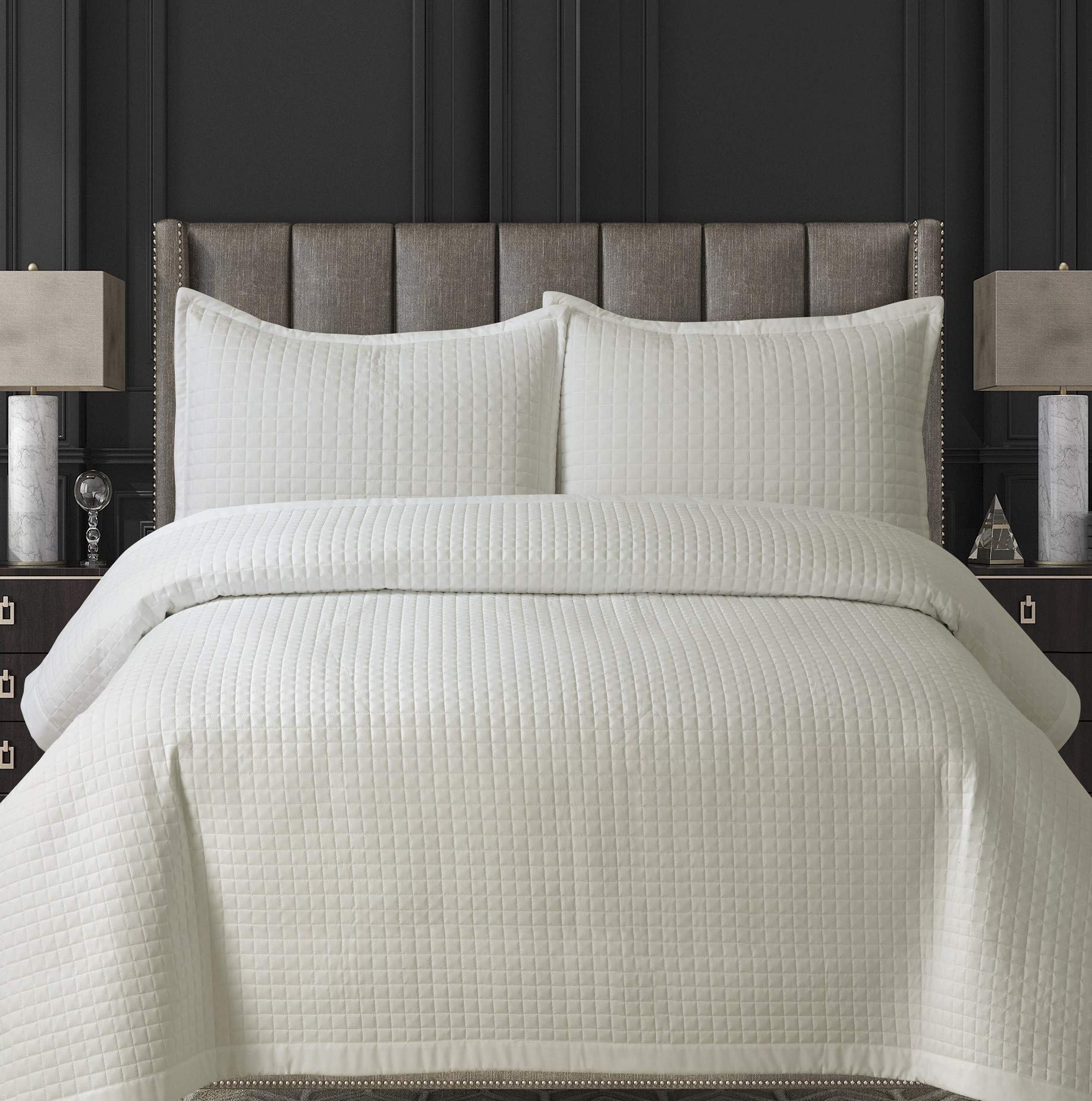 Colcha de microfibra marfil Tribeca Living para renovar tu cama individual este verano