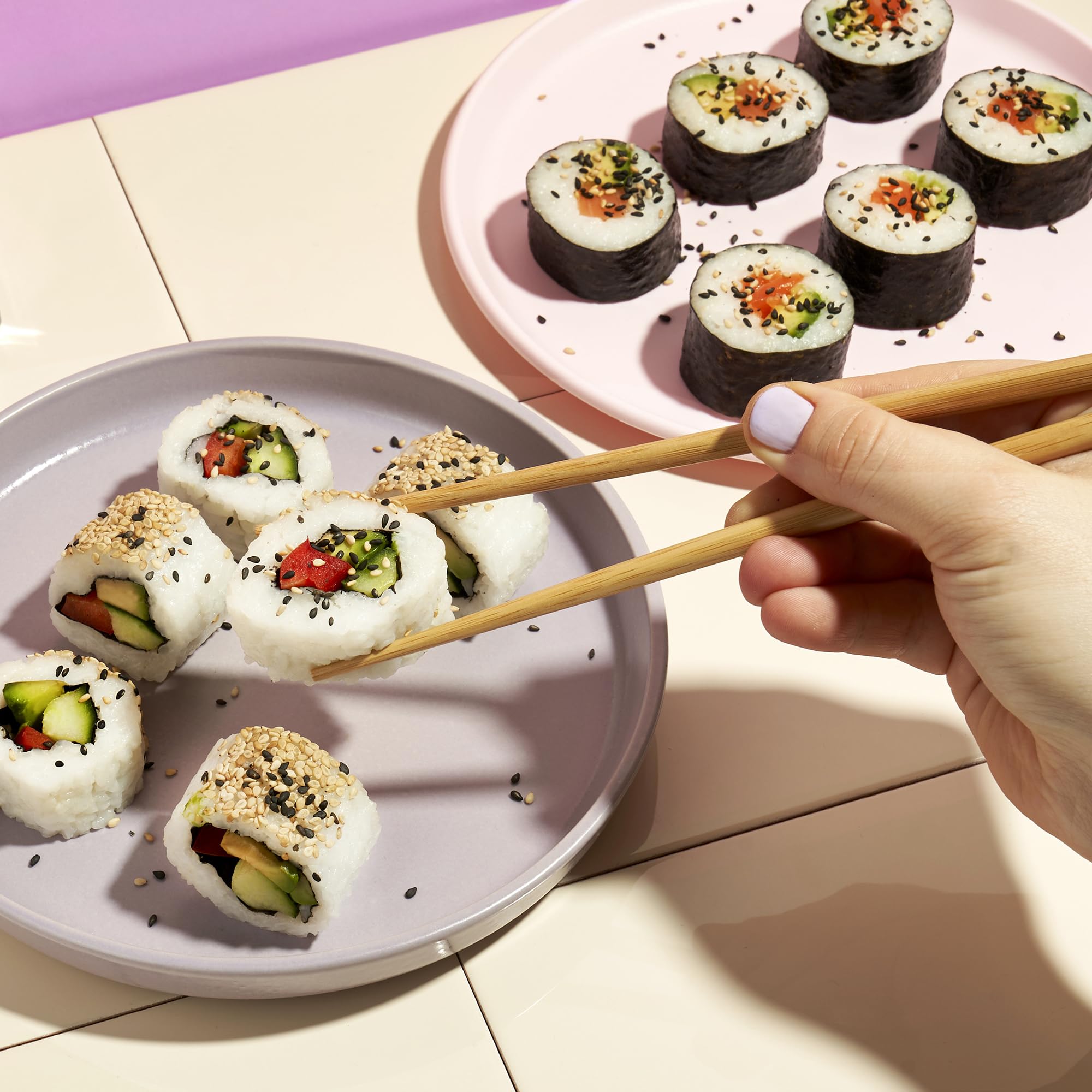 Reishunger Sushi Premium Box: 13 Teiliges Komplett-Set zum Selbermachen mit Sushi Maker, Nori Algenblätter, Sushireis, Kochbuch uvm. – ACHTUNG - Kurzes Mindesthaltbarkeitsdatum (MHD: 25.08.2026) | Inklusive Sushi Maker, Nori Algenblätter, Sushireis, Kochb