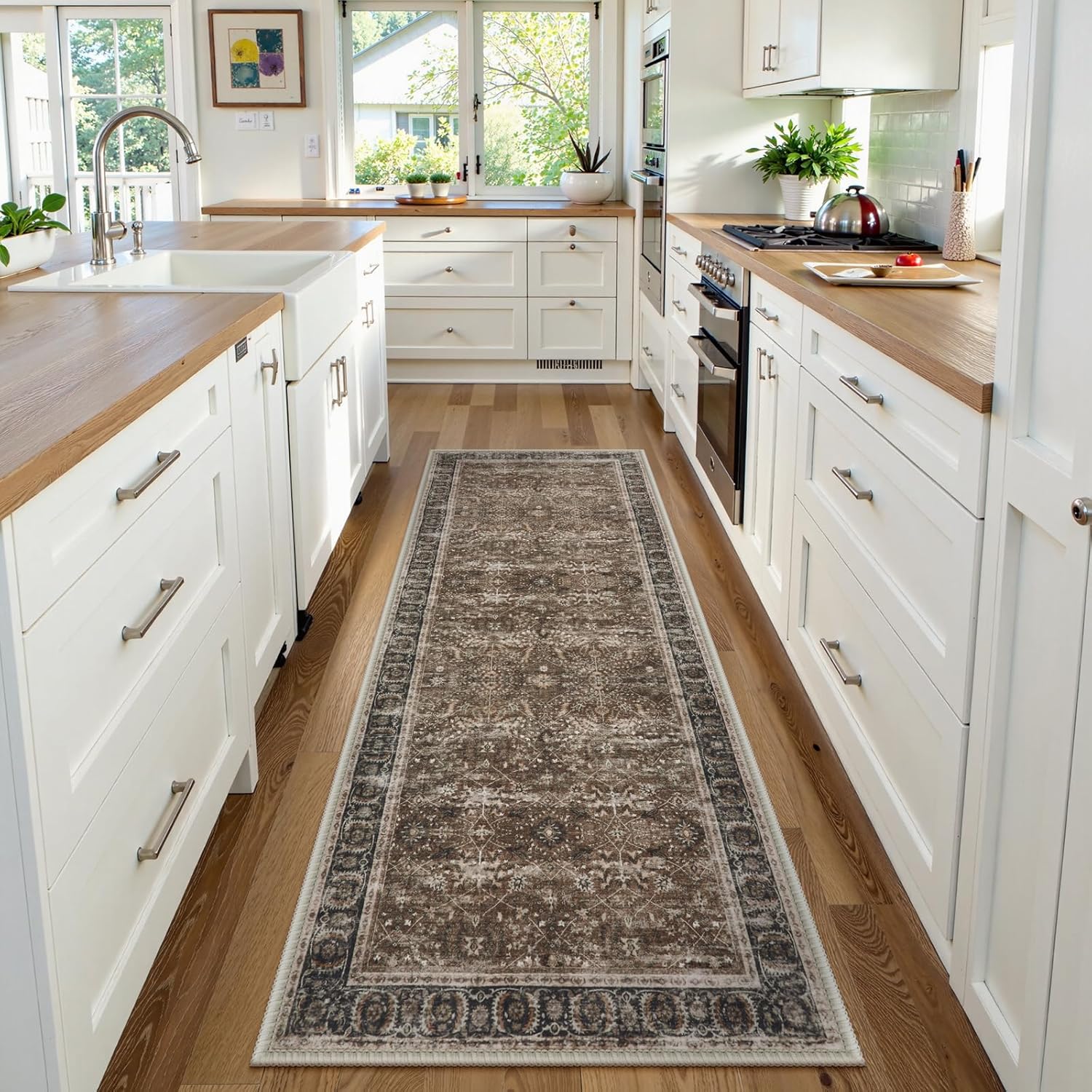 Lahome Boho 2x6 Brown Kitchen Runner Rugs Non Skid Washable, Vintage Carpet Runners for Hallway 6ft, Distressed Low Pile Indoor Runners for Bathroom Entryway Laundry Dorm (2x6ft,Brown)