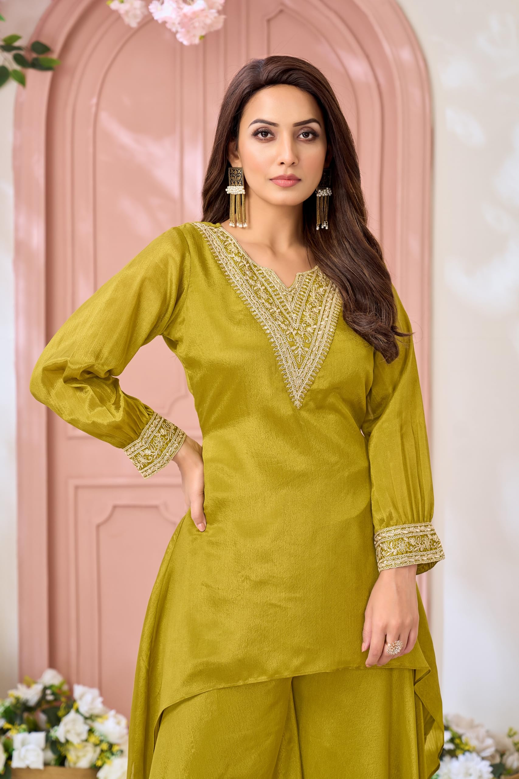 Ricamo Chinon & Coding Work Fancy Kurta Palazzo Set per le donne (KN-1056)
