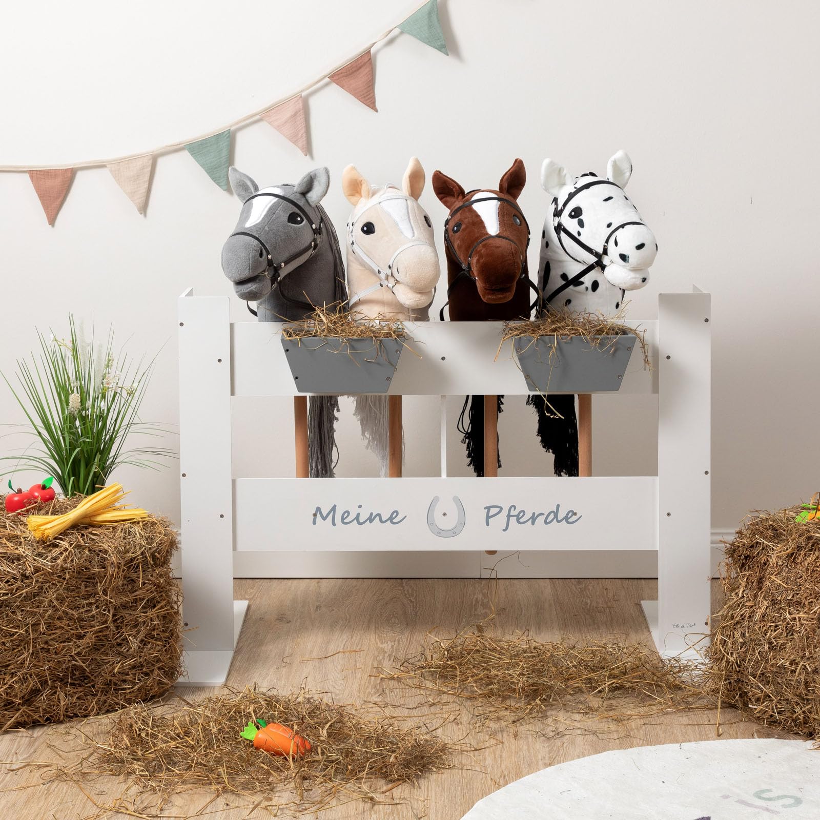 Ella & Piet FENCY Hobby Horse Ständer aus Holz für 4 Pferde Stall