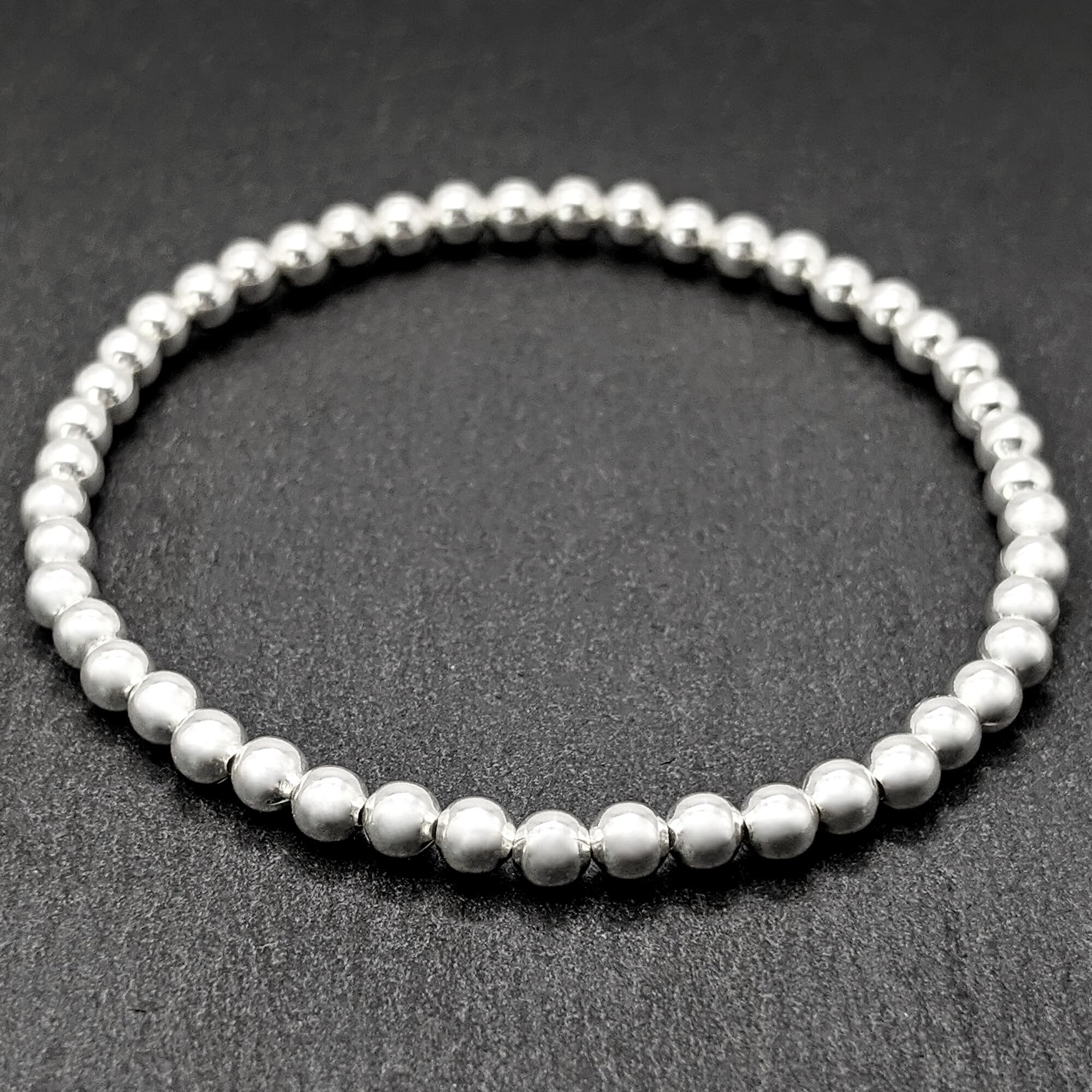 Silverly 4mm Sterling Silber Perlenarmband | 925er Massivsilberarmbänder für Damen | Stapelbare Armbänder mit Elastischen Perlen für Teenager-Mädchen | Runder Ball Verstellbares Stretch-Design