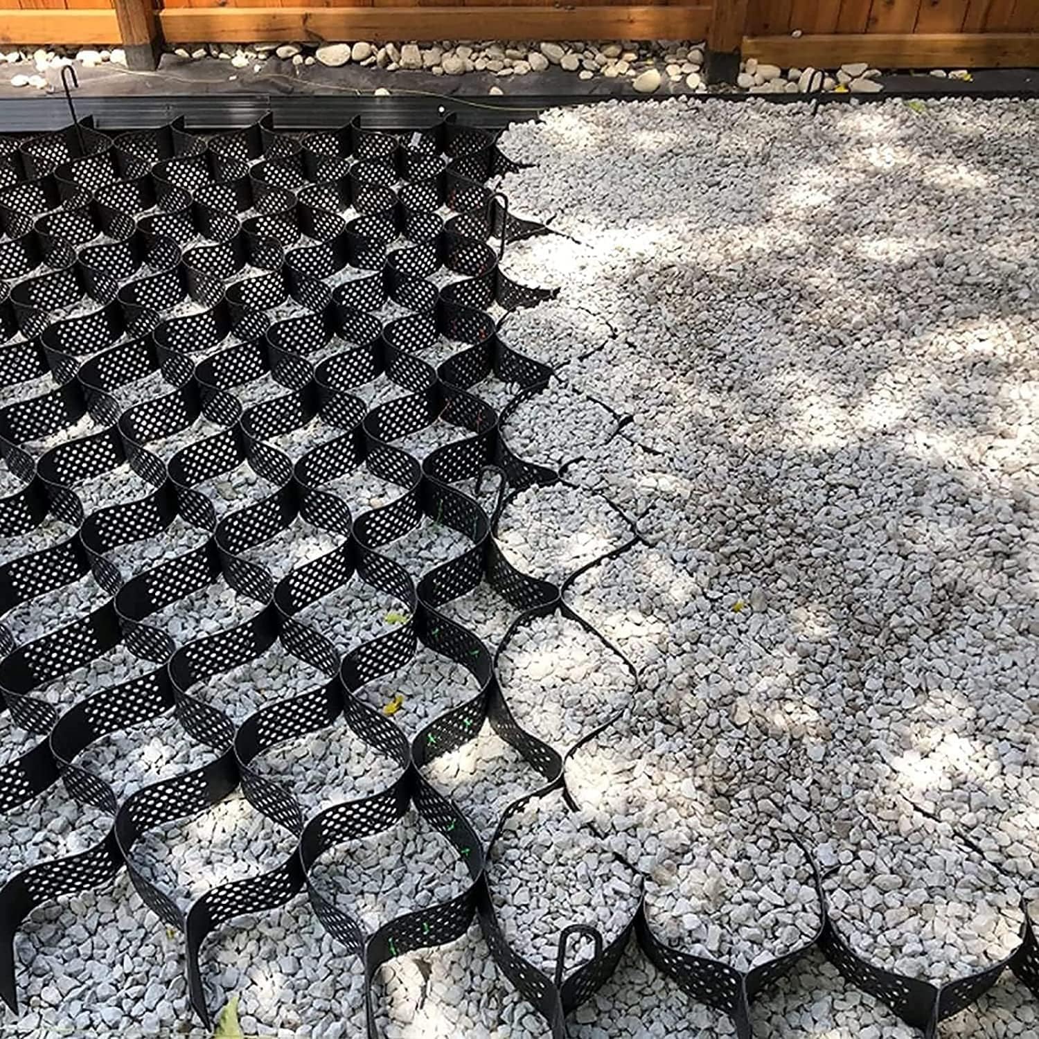 Géogrille de sol ELzEy pour stopper l'affaissement du gravier de jardin et parking