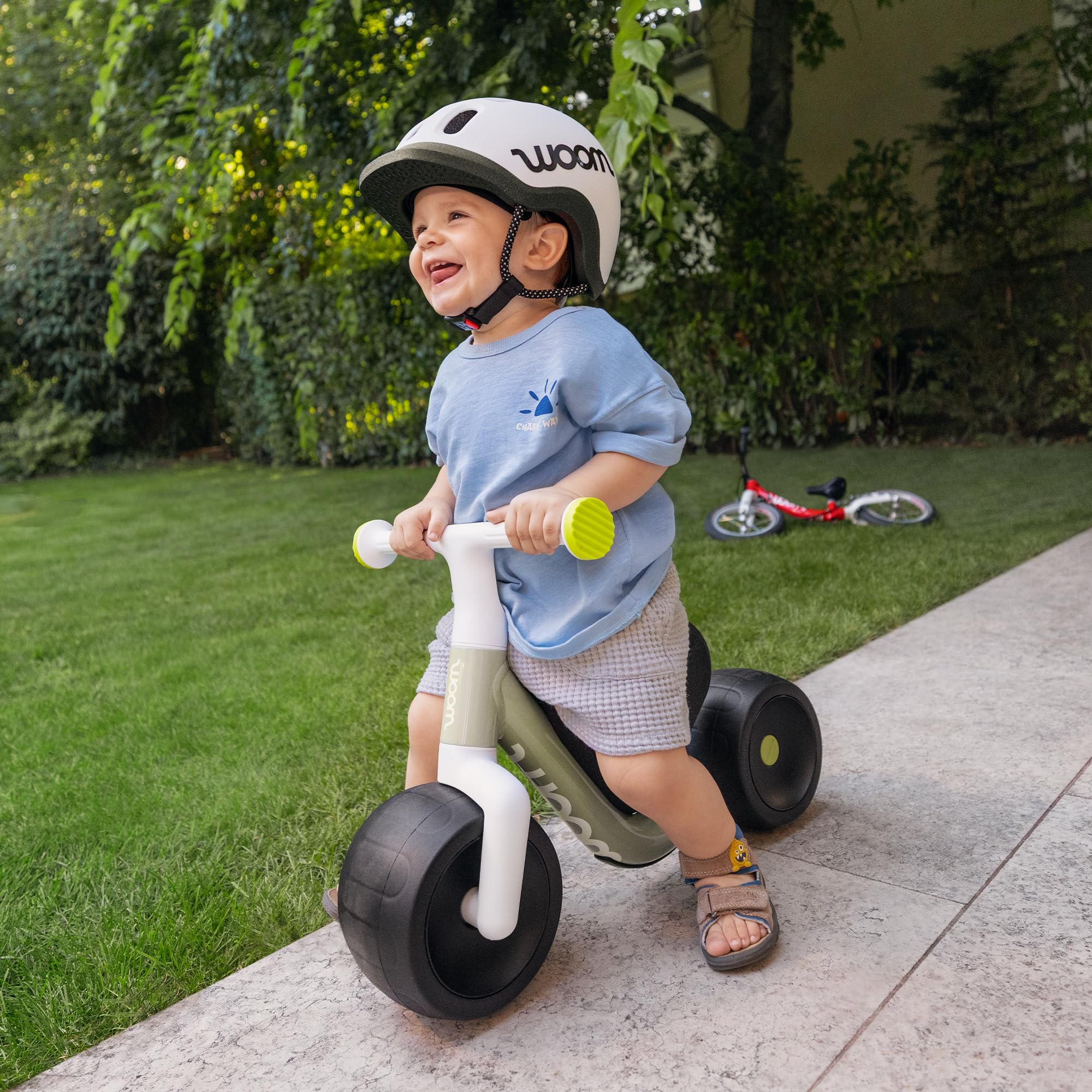 Woom WOW Leichtgewichtiges Aluminium Laufrad erstes Fahrrad ohne Pedal, für Babys und Kleinkinder von 9 Monaten bis 36 Monaten, Indoor/Outdoor