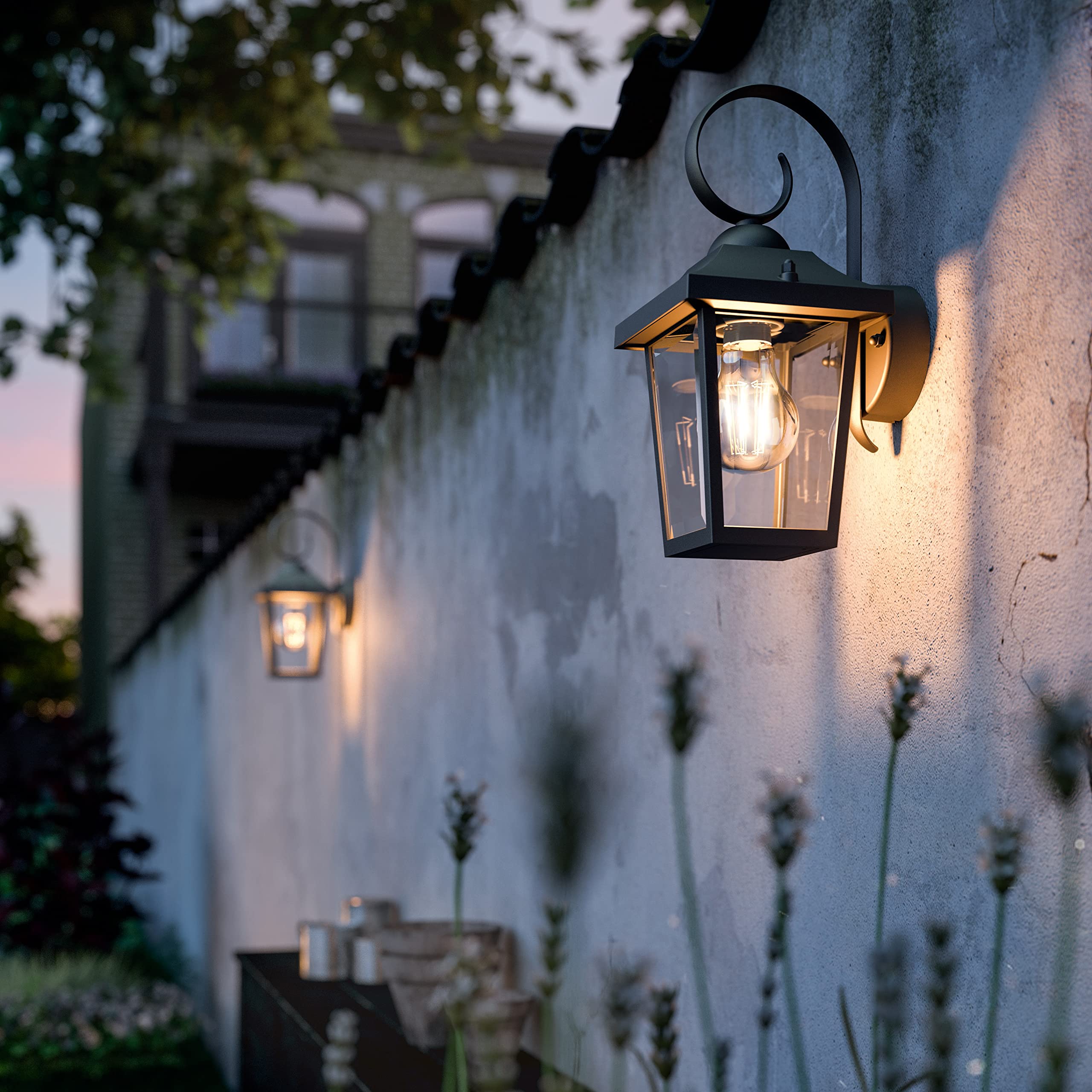 Philips Hue Buzzard Applique murale d'extérieur (Noir) - Lampe d'extérieur - E27 - Lumière blanche chaude - Hue White Filament