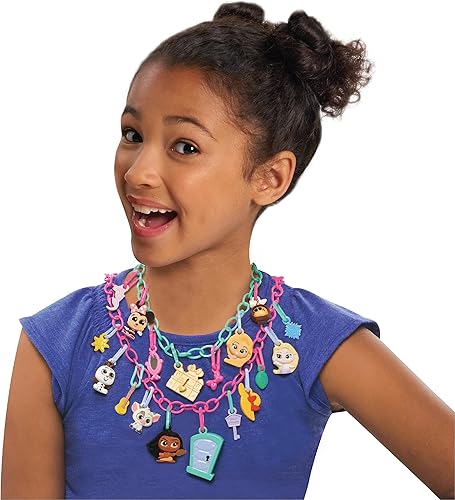 Miniatura 3 de Just Play - Medallones de lujo de Disney Doorables, incluye dijes de personajes, mezcla y joyería Max para niños, juguetes para niños con licencia