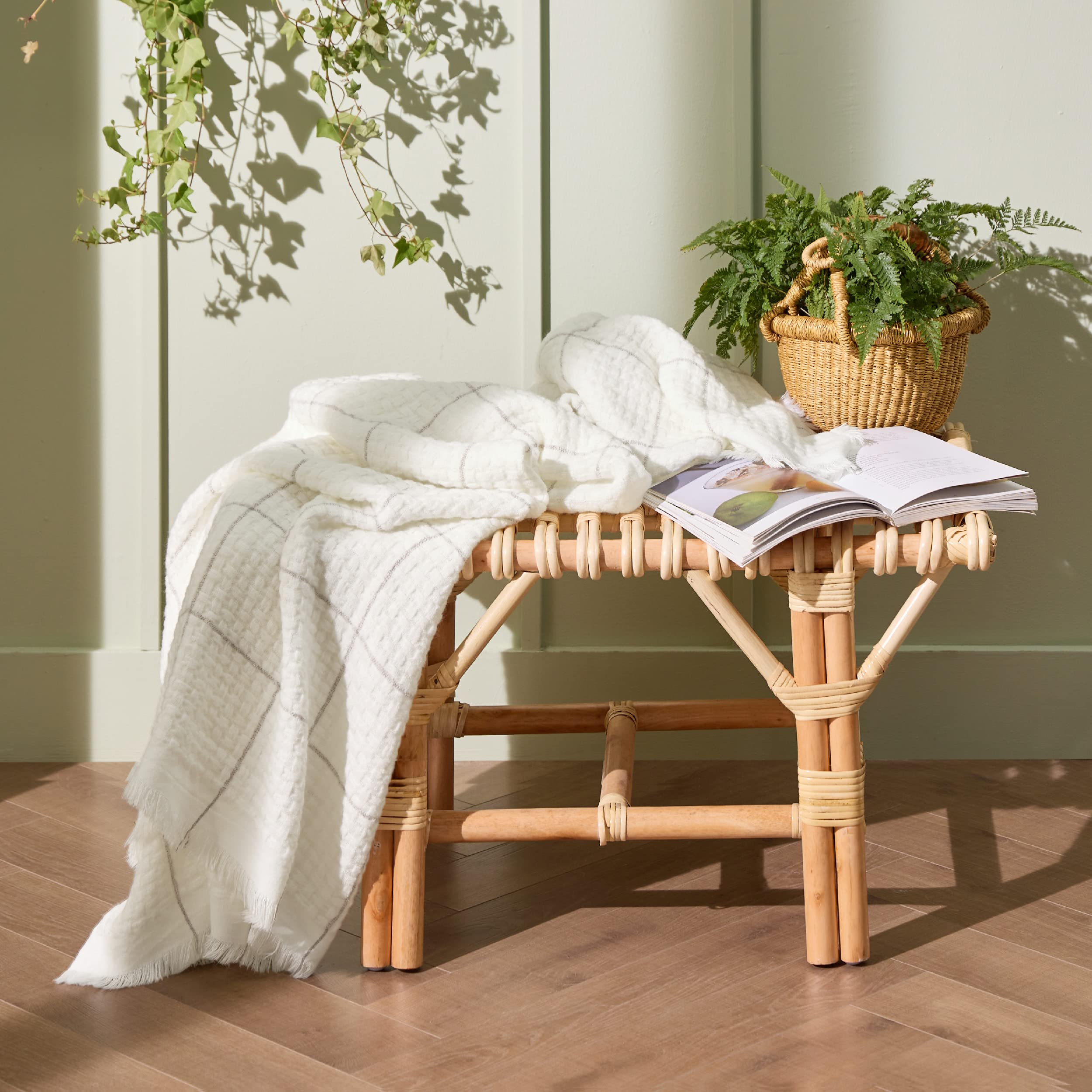 Bedsure White Throw Blankets for Couch - Decorative Cream Woven Throws Blanket with Tassels for Summer - Soft and Lightweight Farmhouse Throw Blankets for Sofa and Bed (50x60 Inches)