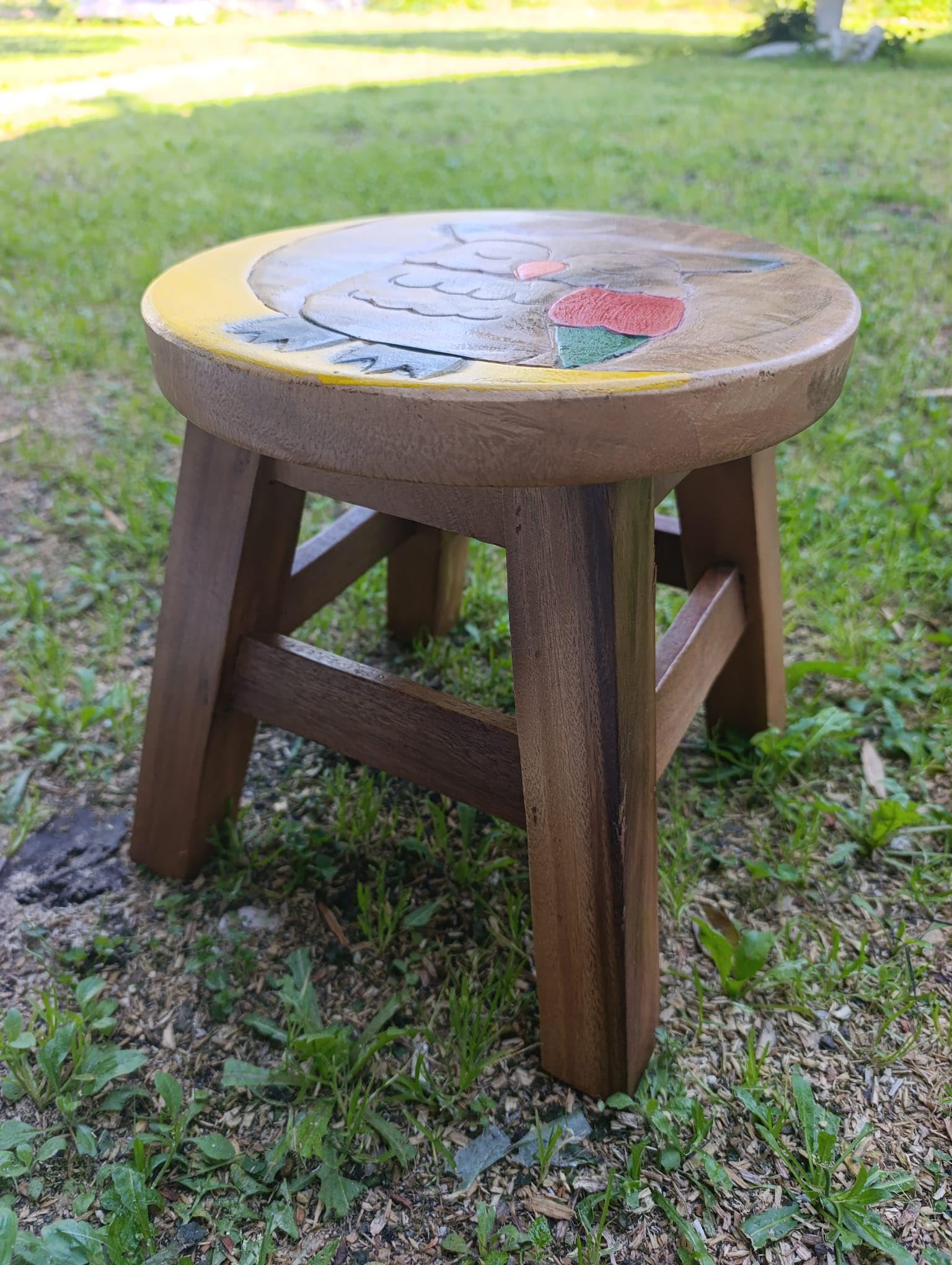 Sgabello per Bambini in Legno Massiccio, Diametro 25cm Altezza 25 cm Vari Modelli (Gufetto)