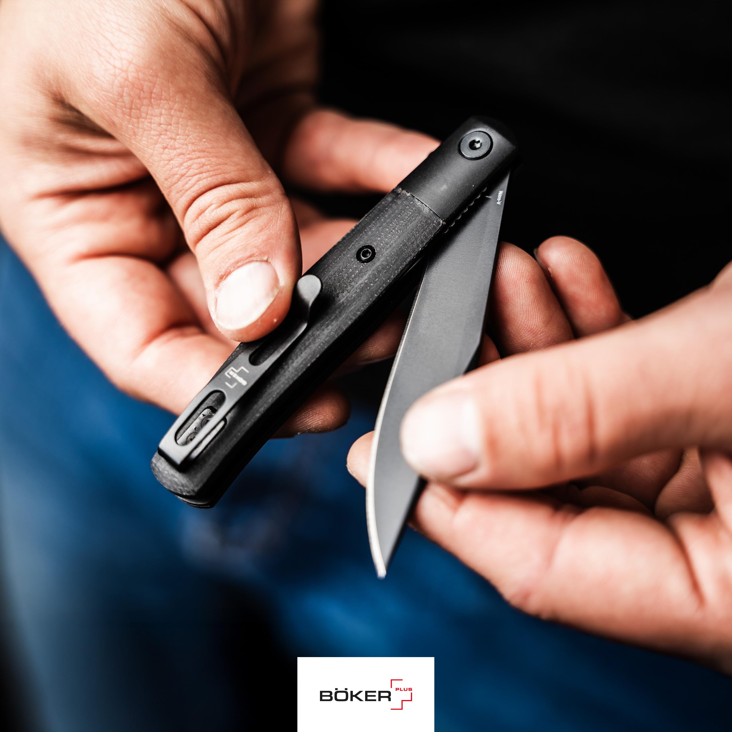 BÖKER PLUS® Modern Stockman Taschenmesser - schlankes Gentleman EDC Klappmesser mit Micarta Griff & Nitro-V Stahl Klinge - klassisches Einhand Farmermesser mit Flipper & Clip für Alltag & Outdoor