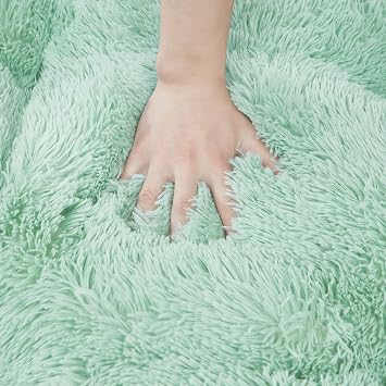 EHEYCIGA Fluffy Dog Crate Bed for Small Dogs, Plush Crate Pad, Apple Green