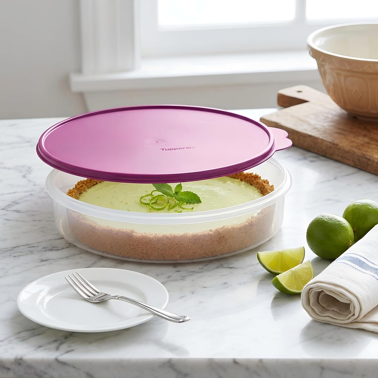 Tupperware 12" Round Container with Seal (Raddish)